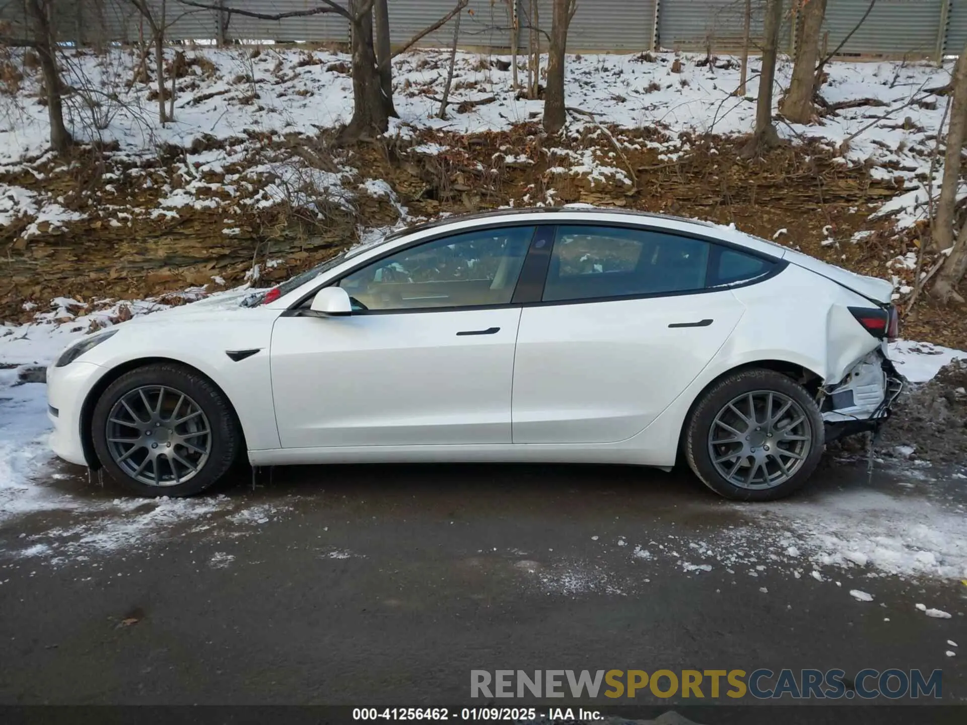 15 fotografías del automóvil dañado 5YJ3E1EB7NF283763 TESLA MODEL 3 2022