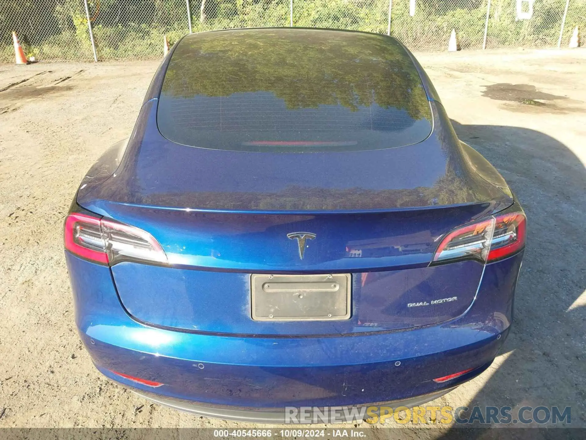 17 fotografías del automóvil dañado 5YJ3E1EB7NF289420 TESLA MODEL 3 2022
