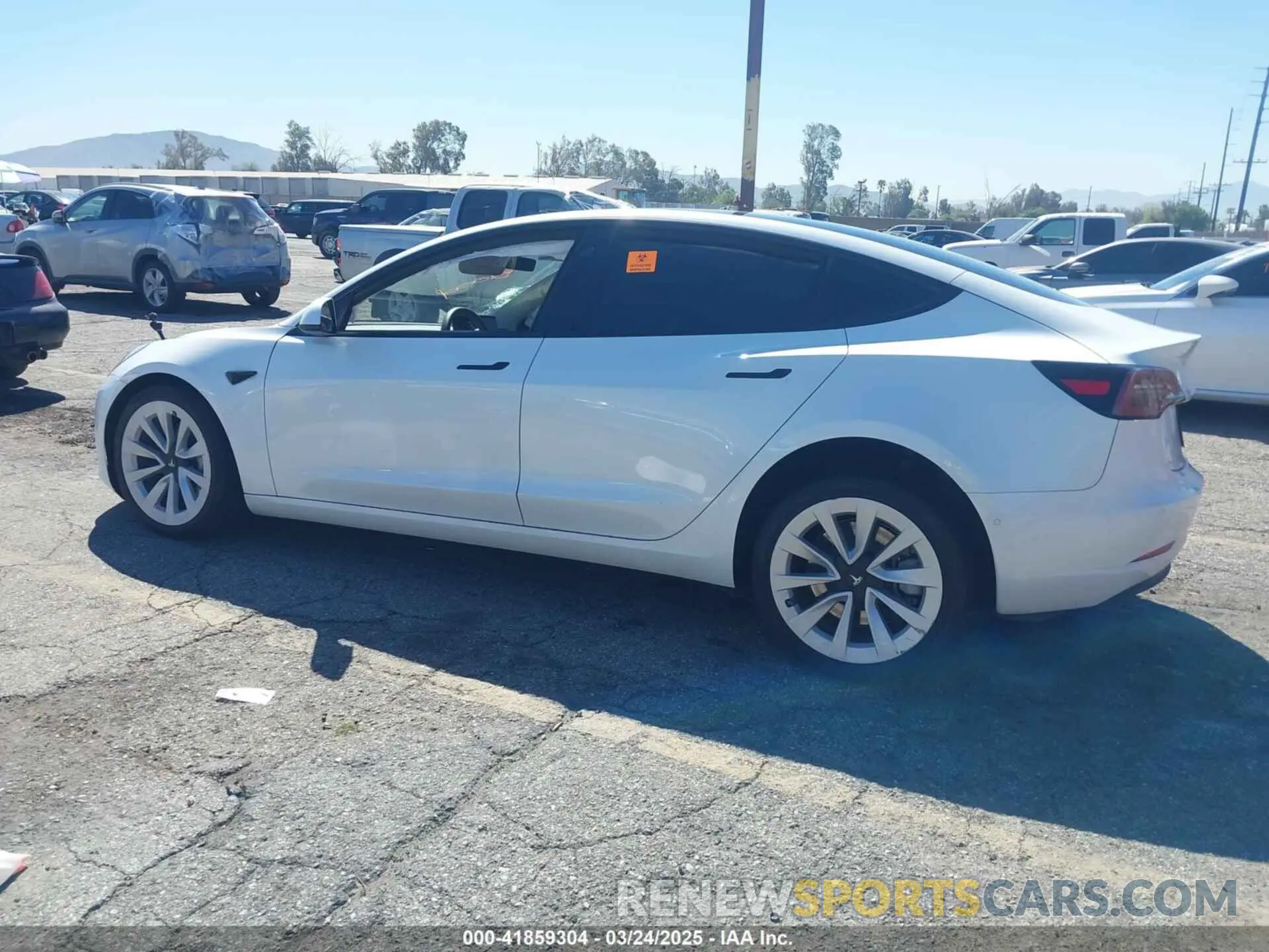 14 fotografías del automóvil dañado 5YJ3E1EB7NF298456 TESLA MODEL 3 2022