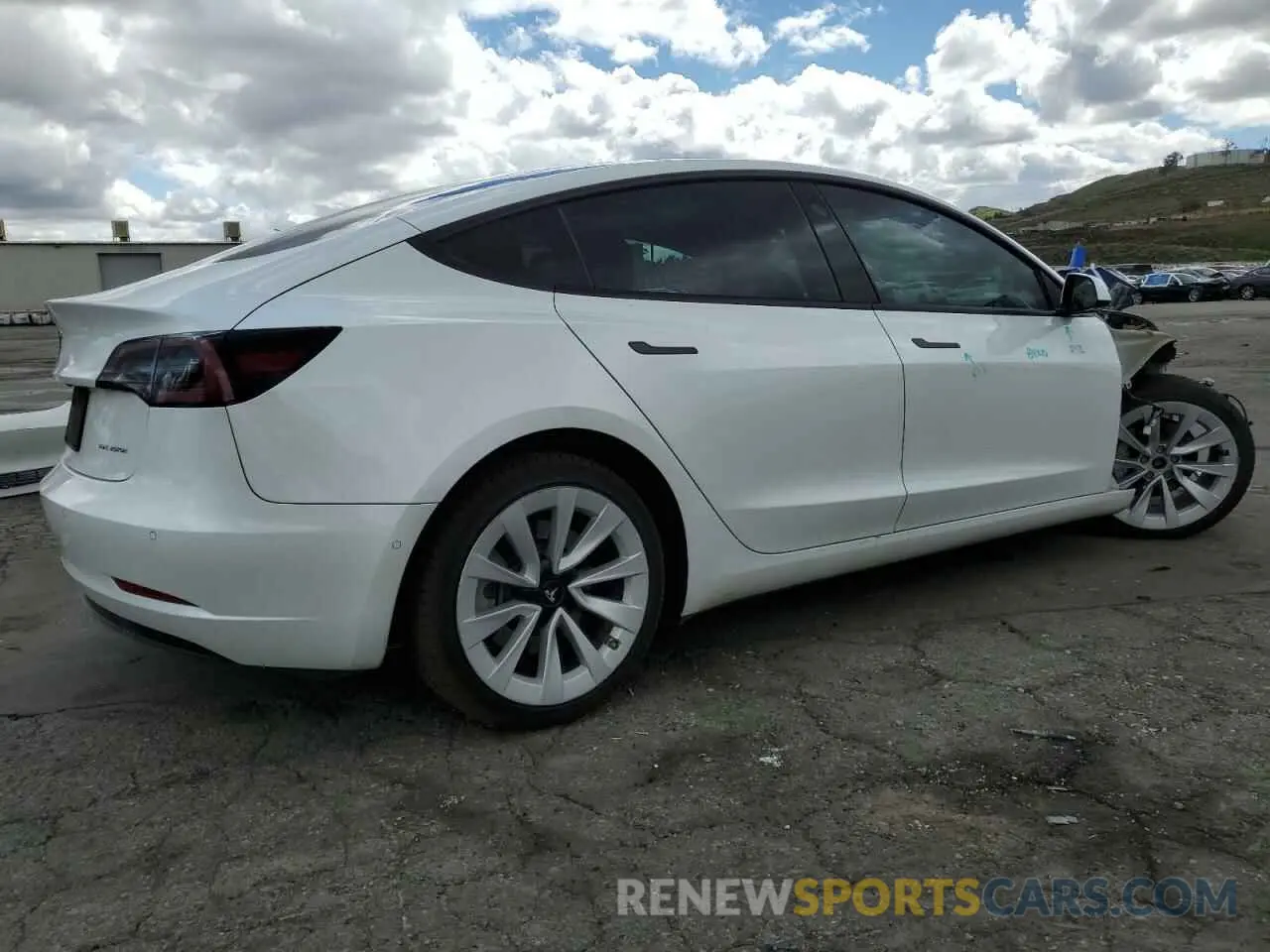 3 fotografías del automóvil dañado 5YJ3E1EB7NF365962 TESLA MODEL 3 2022