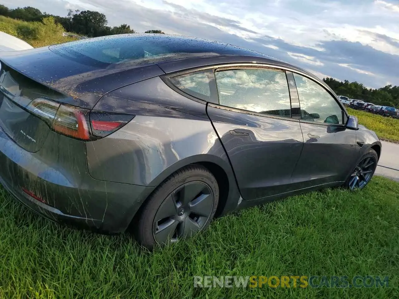 3 fotografías del automóvil dañado 5YJ3E1EB8NF104288 TESLA MODEL 3 2022