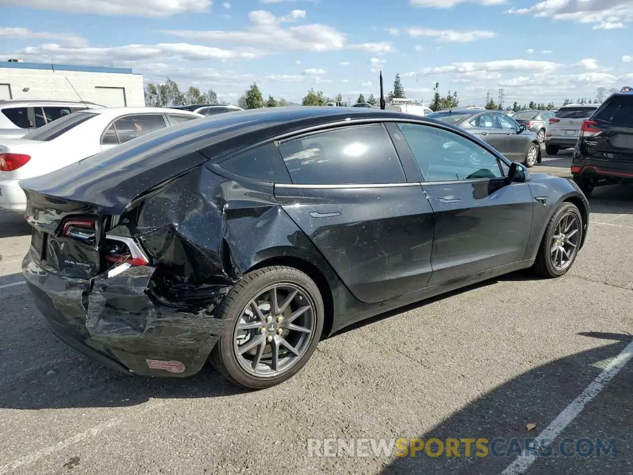 3 fotografías del automóvil dañado 5YJ3E1EB8NF125934 TESLA MODEL 3 2022