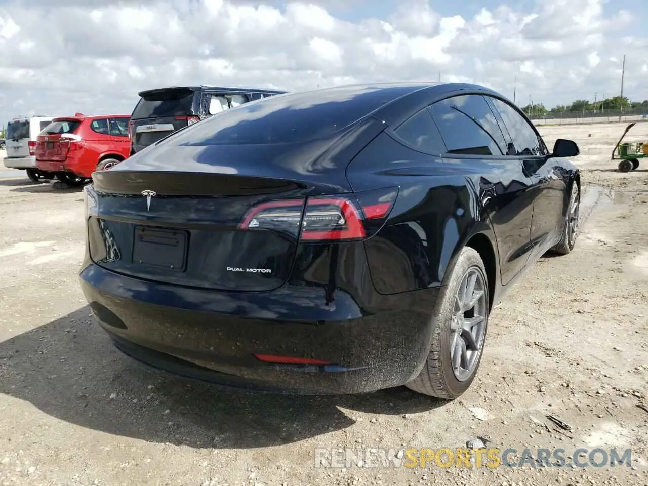 4 fotografías del automóvil dañado 5YJ3E1EB8NF152387 TESLA MODEL 3 2022