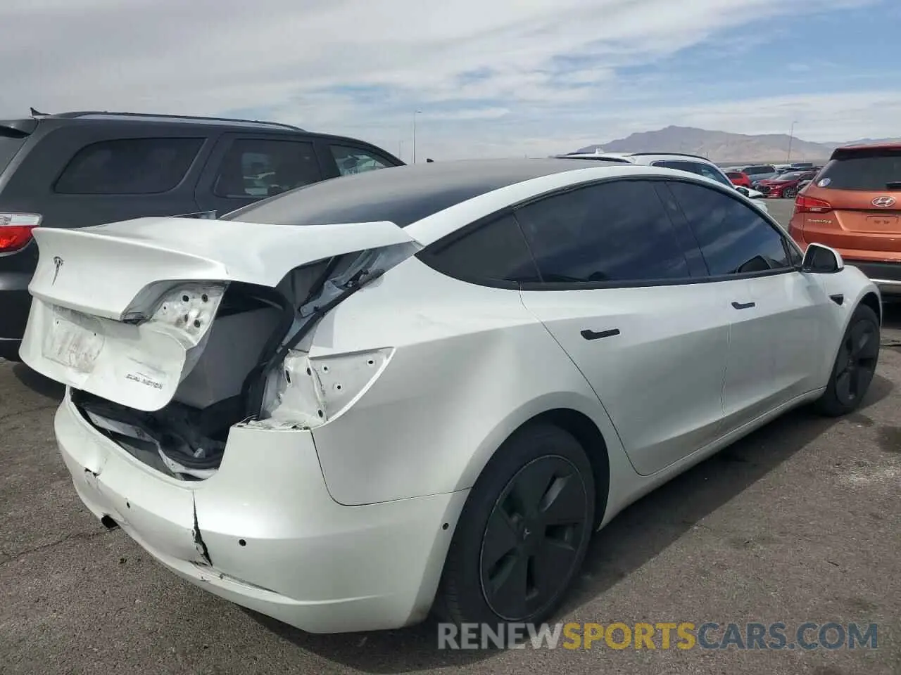 3 fotografías del automóvil dañado 5YJ3E1EB8NF169819 TESLA MODEL 3 2022