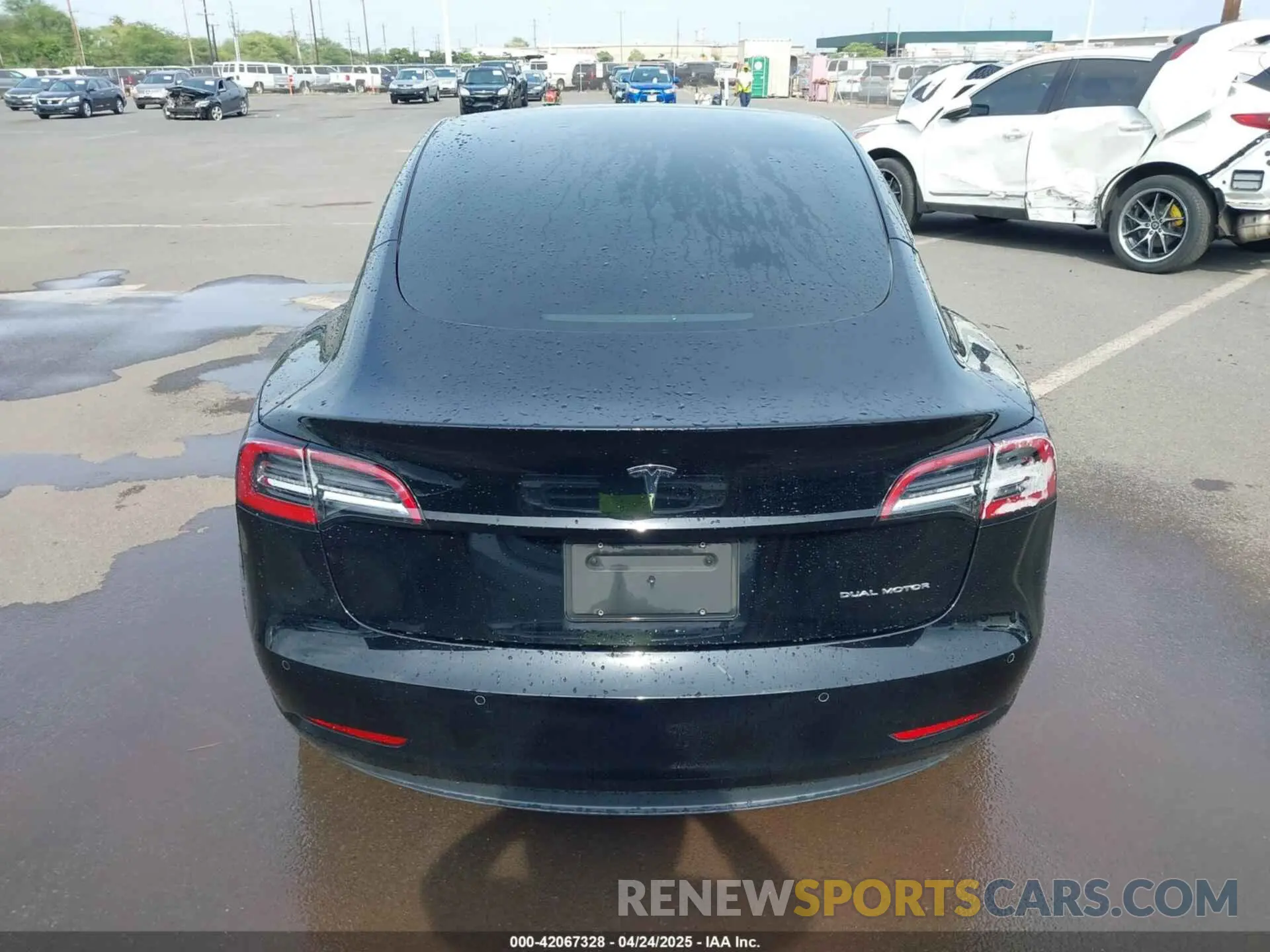 17 fotografías del automóvil dañado 5YJ3E1EB8NF197023 TESLA MODEL 3 2022