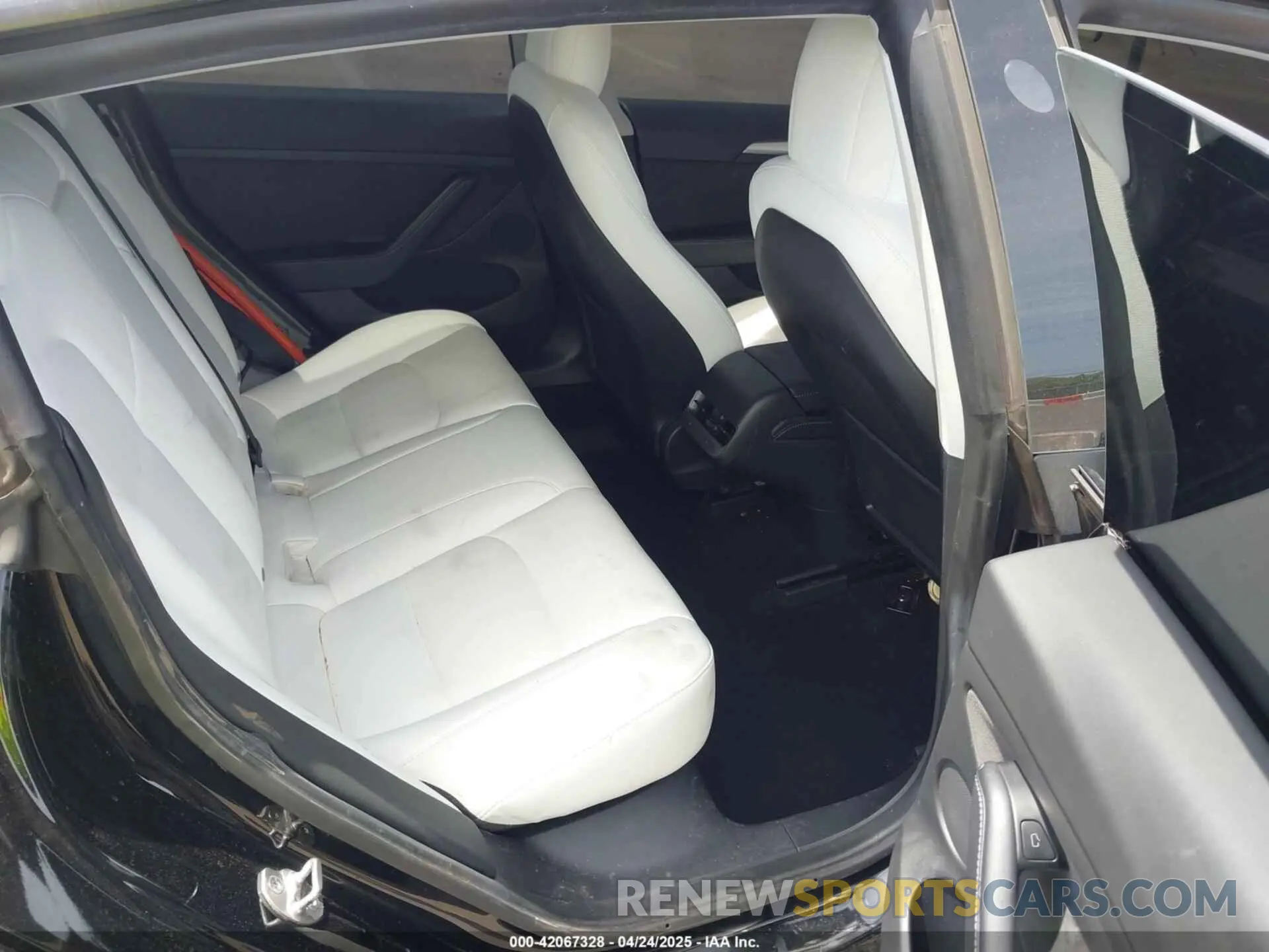 8 fotografías del automóvil dañado 5YJ3E1EB8NF197023 TESLA MODEL 3 2022
