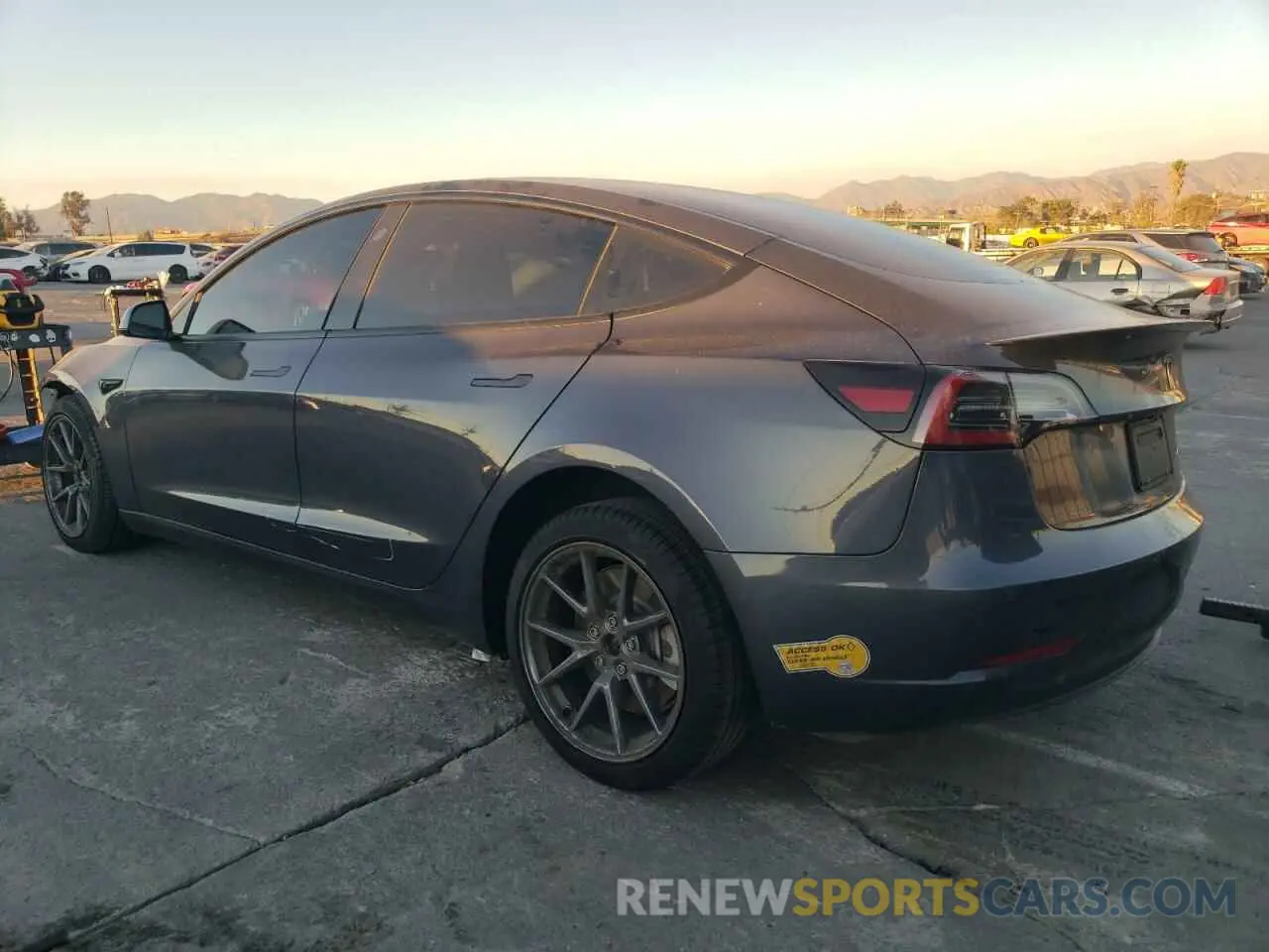 2 fotografías del automóvil dañado 5YJ3E1EB8NF202091 TESLA MODEL 3 2022
