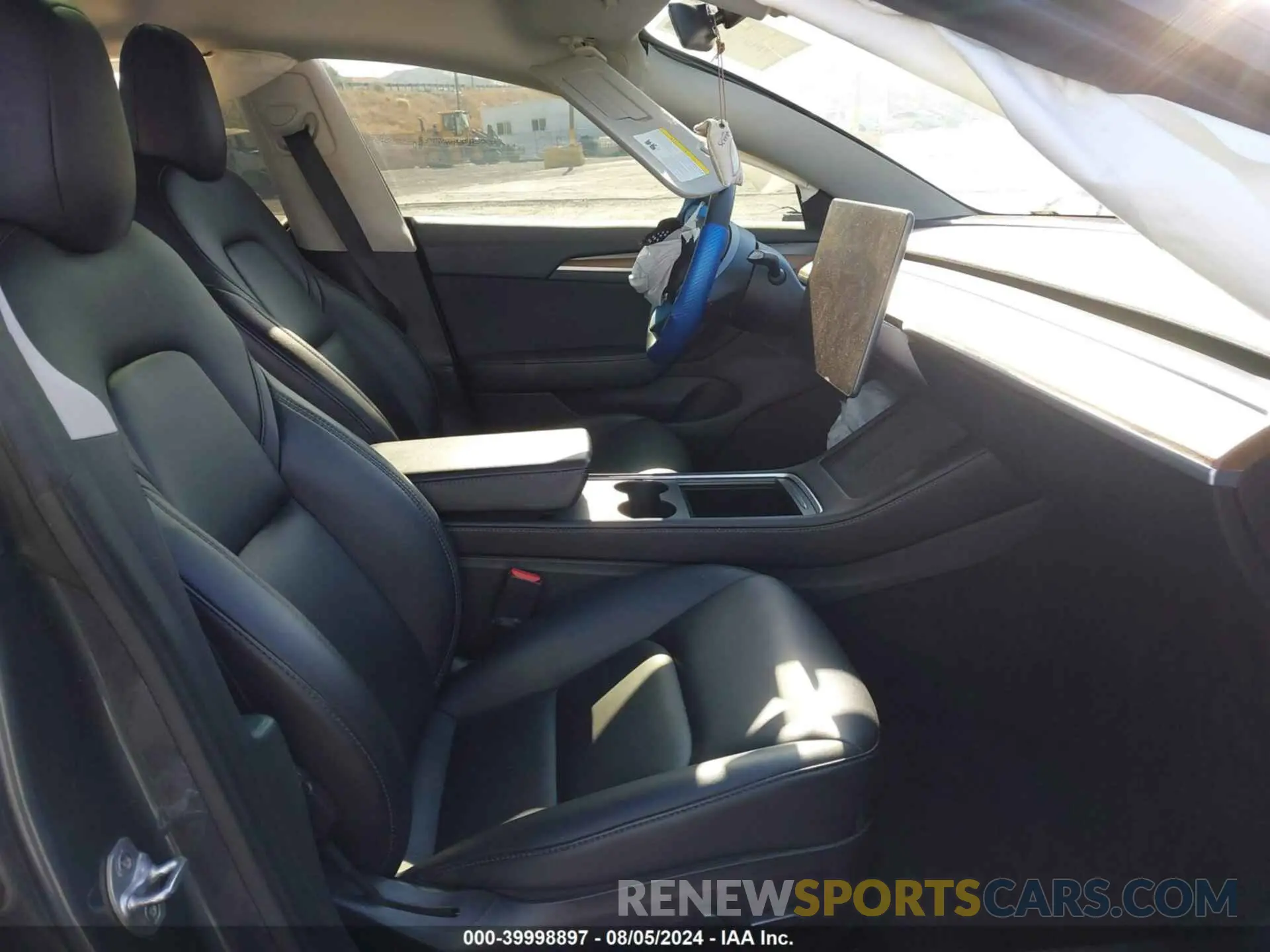 5 fotografías del automóvil dañado 5YJ3E1EB8NF206593 TESLA MODEL 3 2022