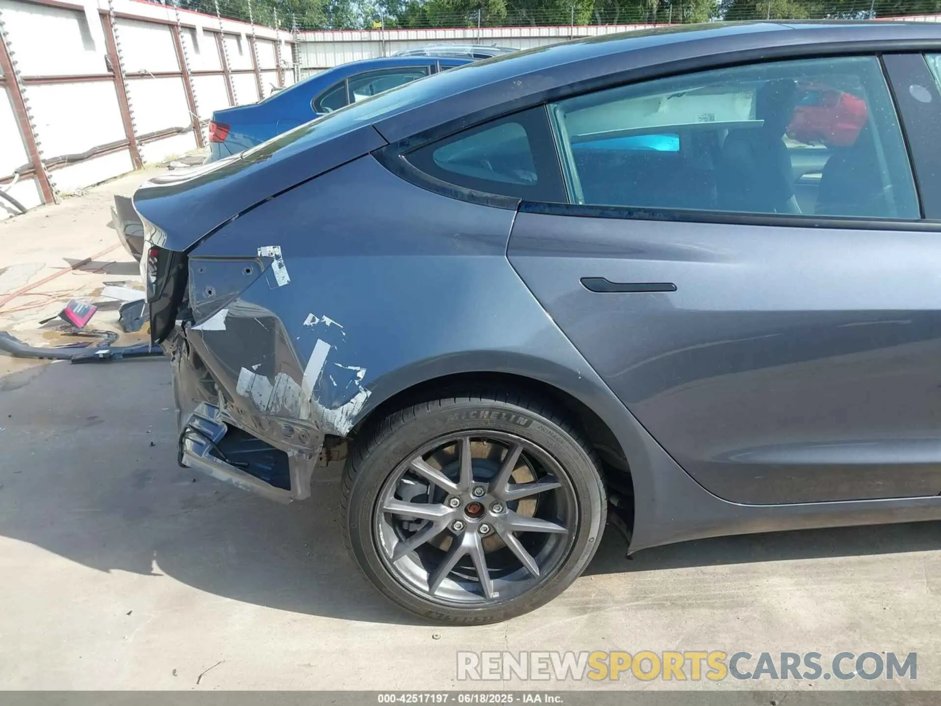 19 fotografías del automóvil dañado 5YJ3E1EB8NF206951 TESLA MODEL 3 2022