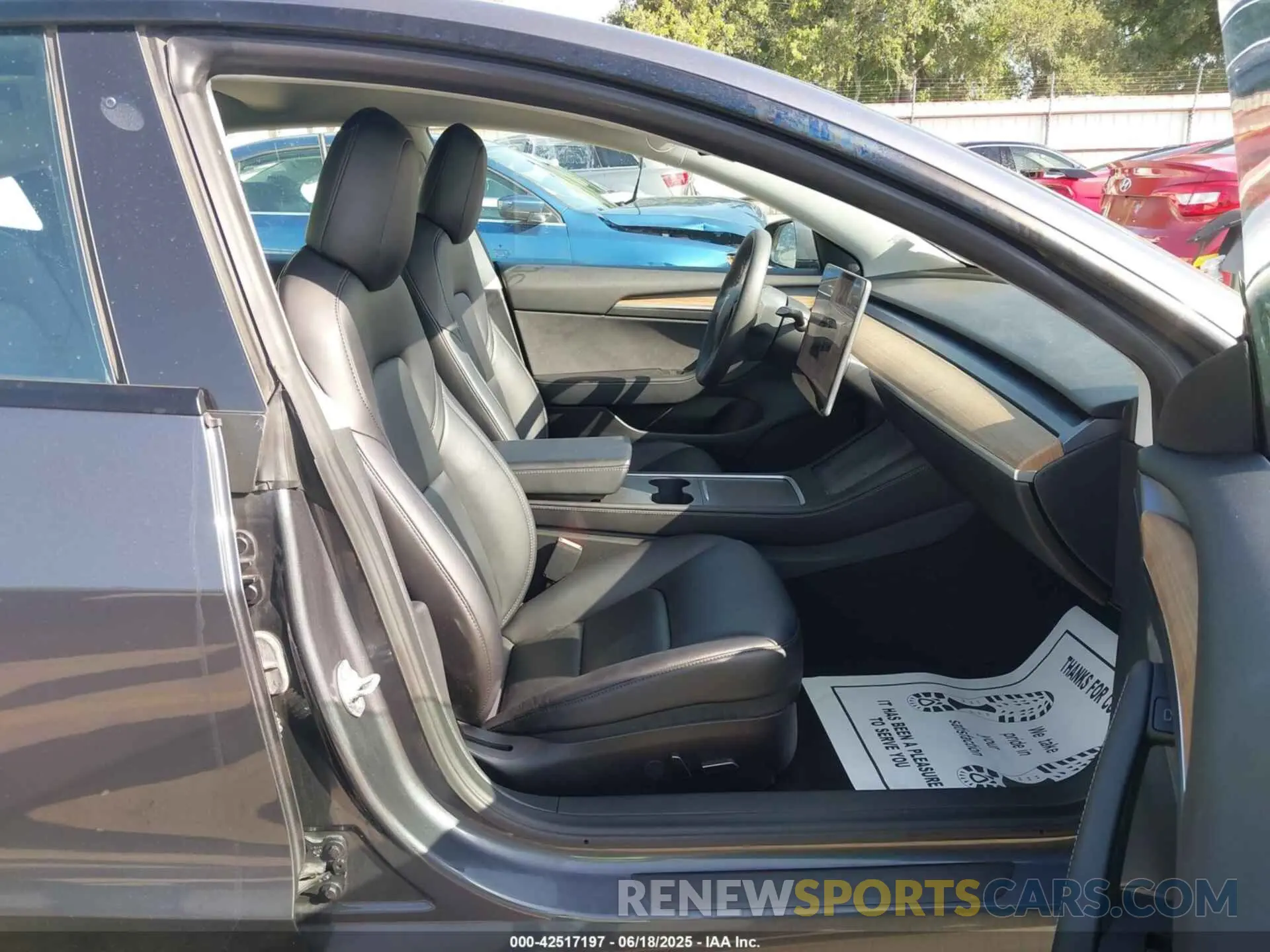 5 fotografías del automóvil dañado 5YJ3E1EB8NF206951 TESLA MODEL 3 2022