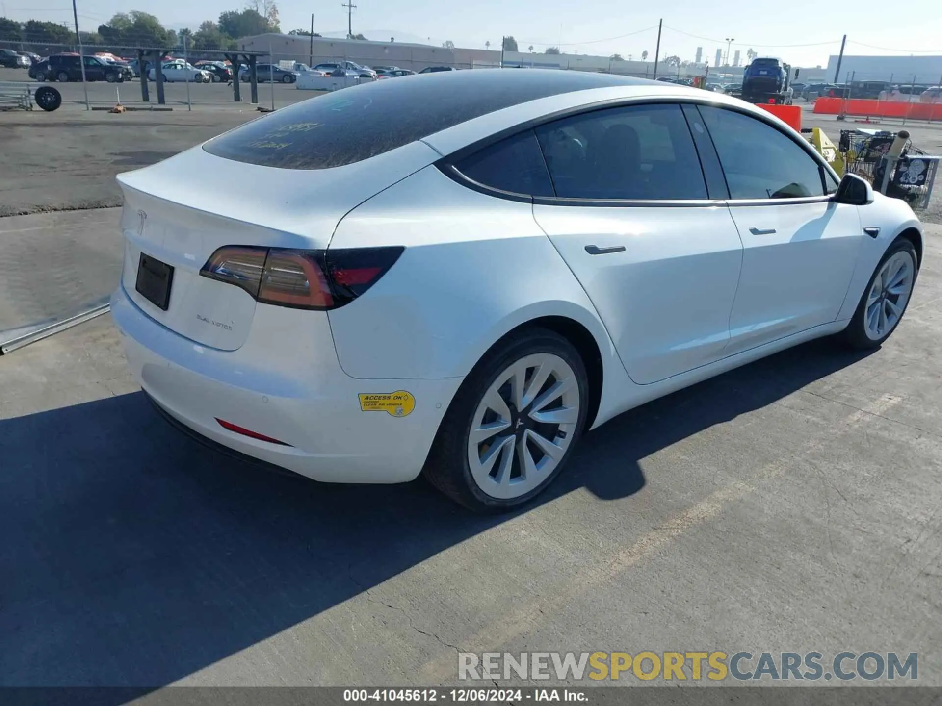 4 fotografías del automóvil dañado 5YJ3E1EB8NF212071 TESLA MODEL 3 2022