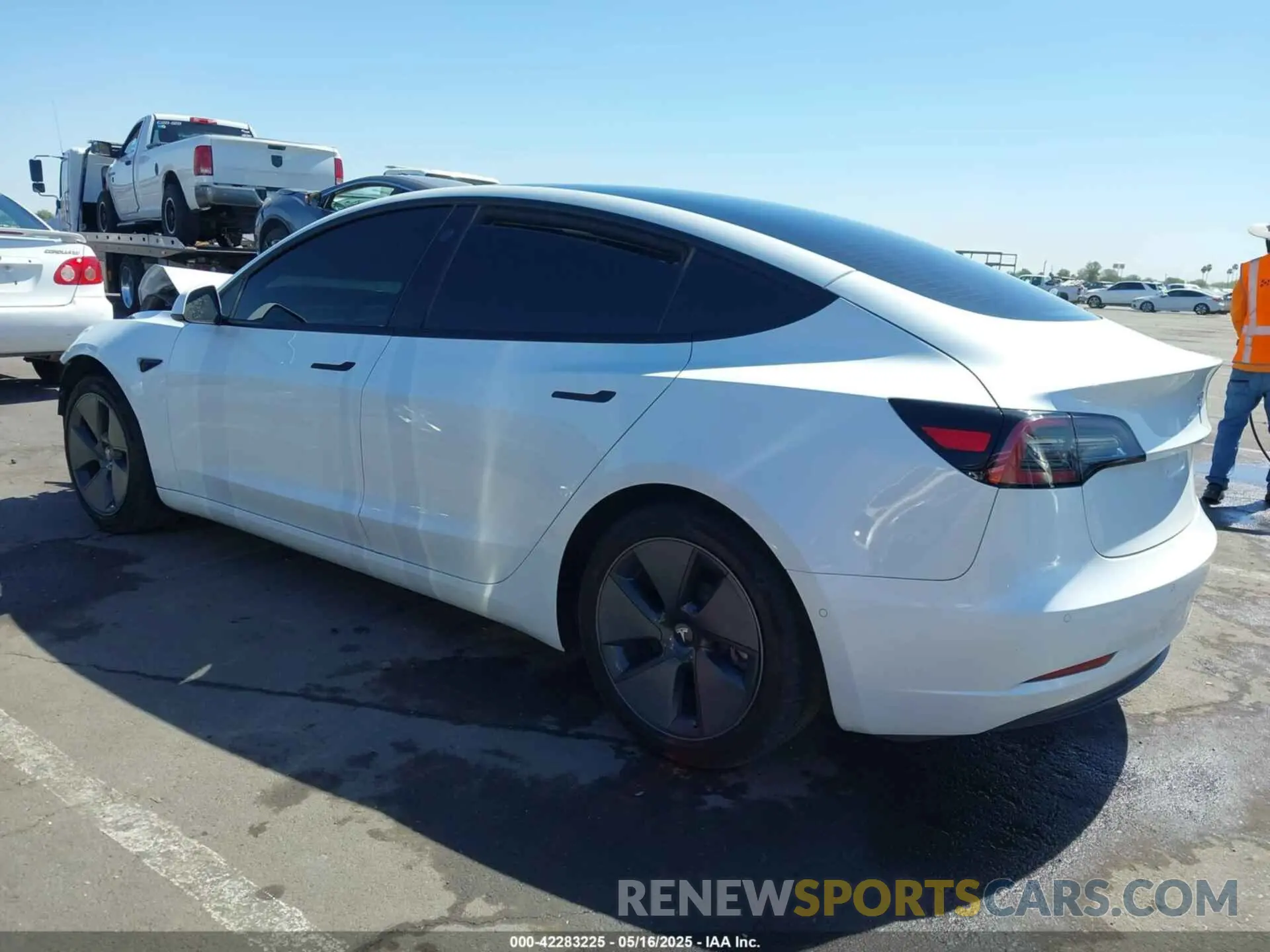 3 fotografías del automóvil dañado 5YJ3E1EB8NF228951 TESLA MODEL 3 2022