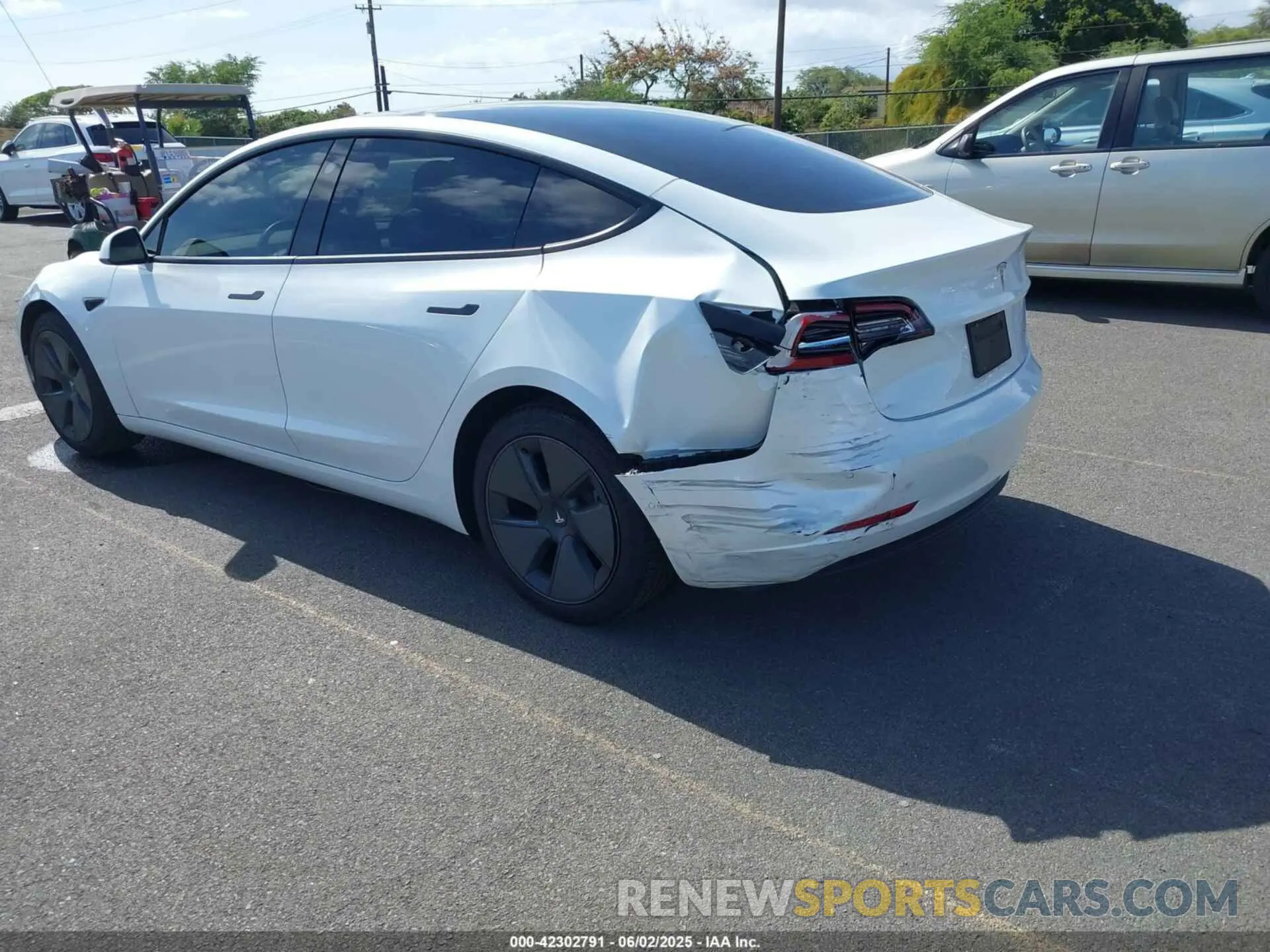 3 fotografías del automóvil dañado 5YJ3E1EB8NF232479 TESLA MODEL 3 2022