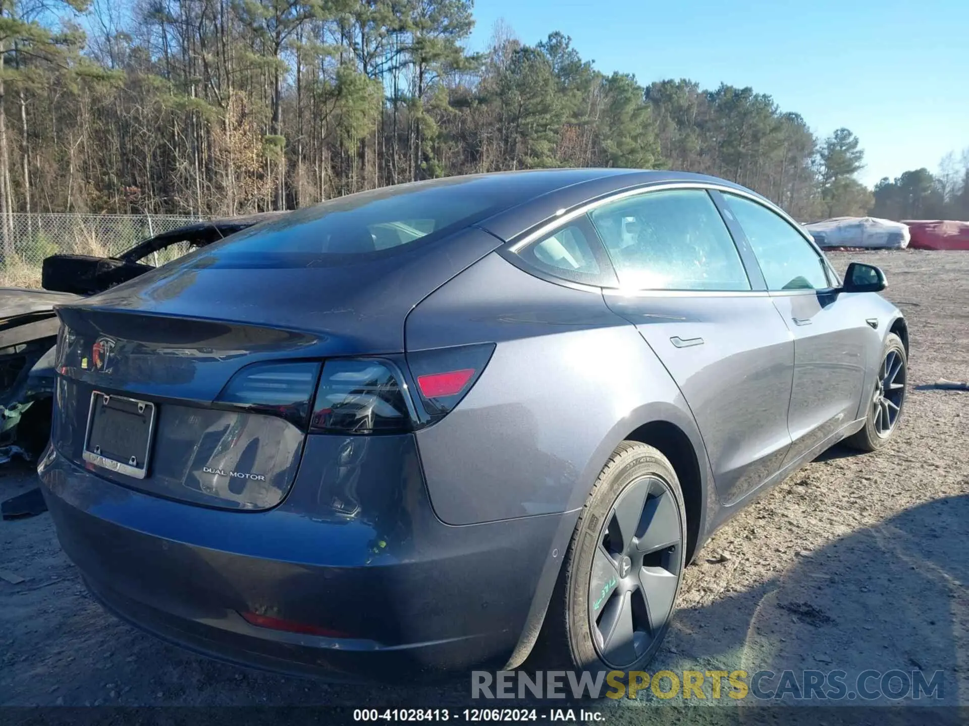 4 fotografías del automóvil dañado 5YJ3E1EB8NF255597 TESLA MODEL 3 2022