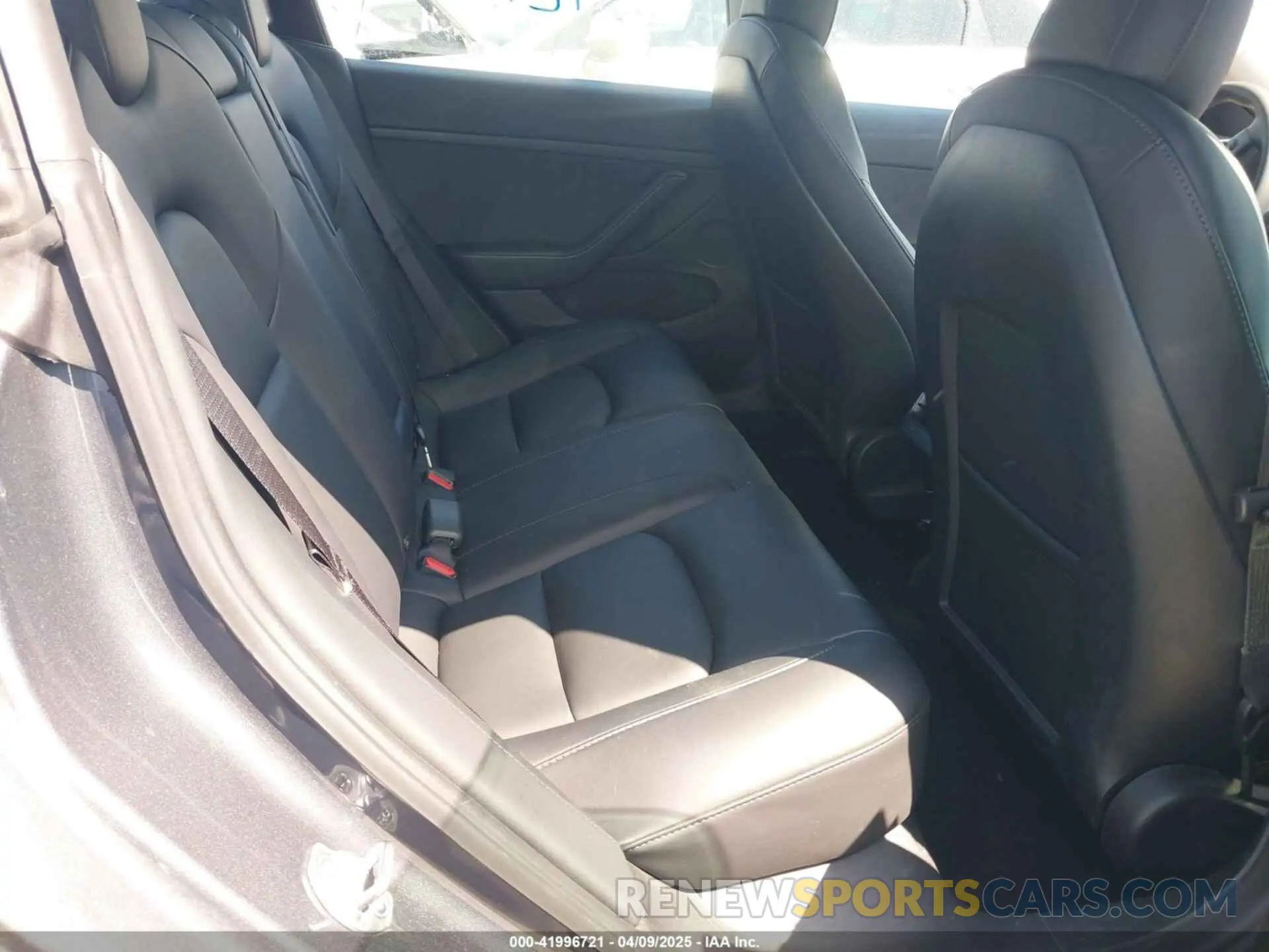8 fotografías del automóvil dañado 5YJ3E1EB8NF262310 TESLA MODEL 3 2022