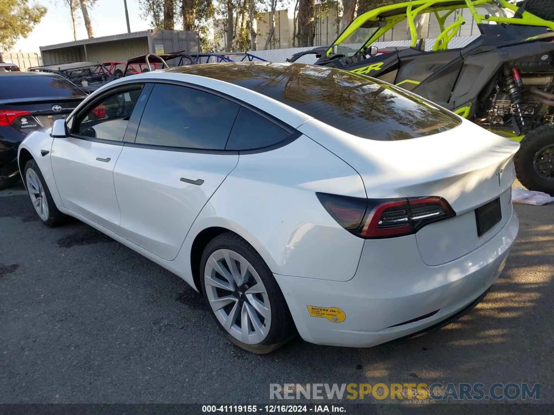 3 fotografías del automóvil dañado 5YJ3E1EB8NF296103 TESLA MODEL 3 2022