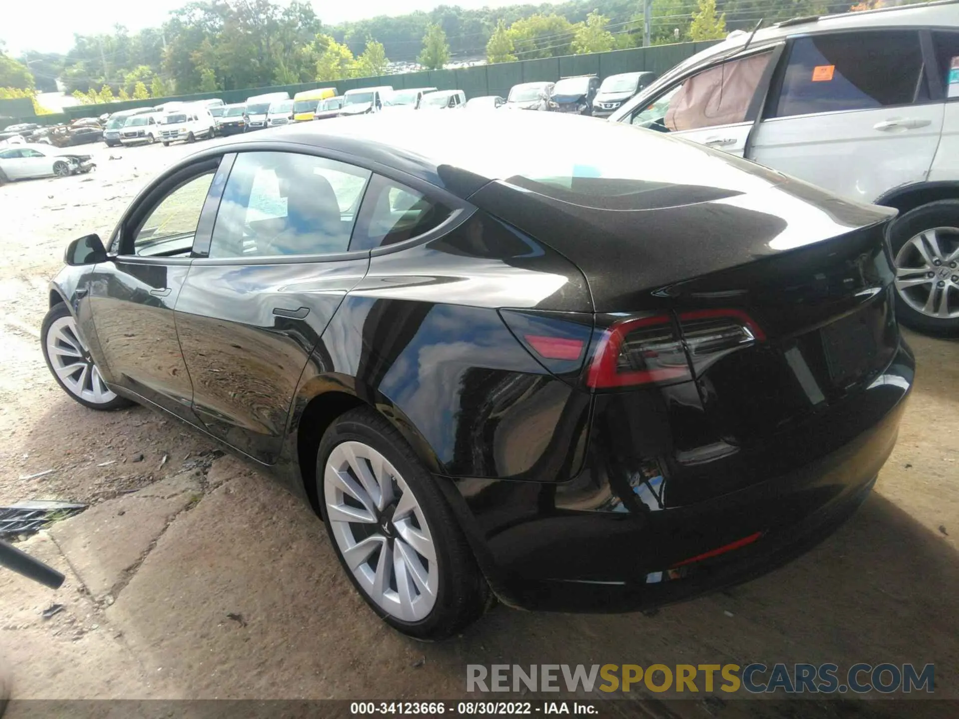 3 fotografías del automóvil dañado 5YJ3E1EB8NF311425 TESLA MODEL 3 2022