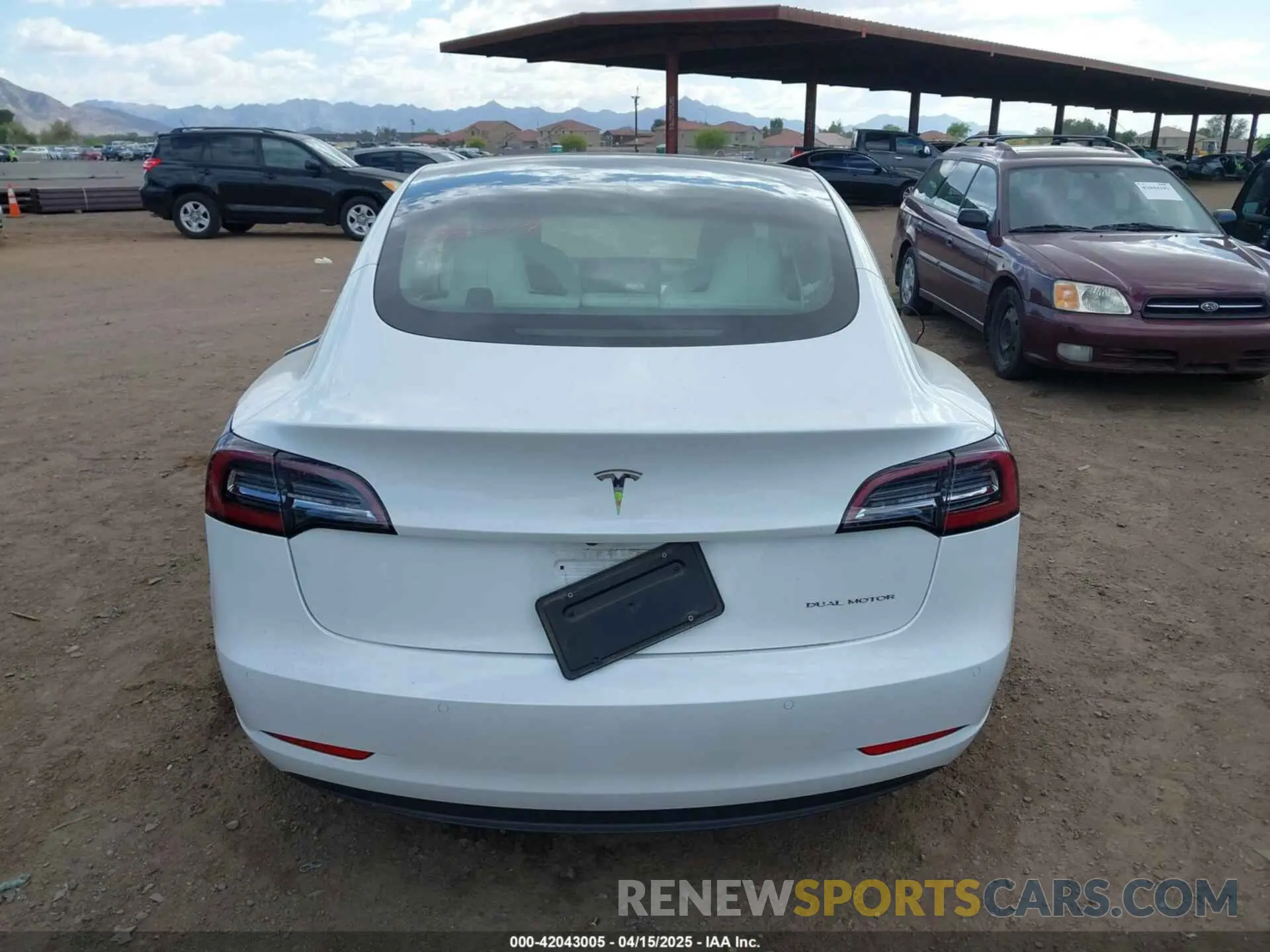 15 fotografías del automóvil dañado 5YJ3E1EB8NF338947 TESLA MODEL 3 2022