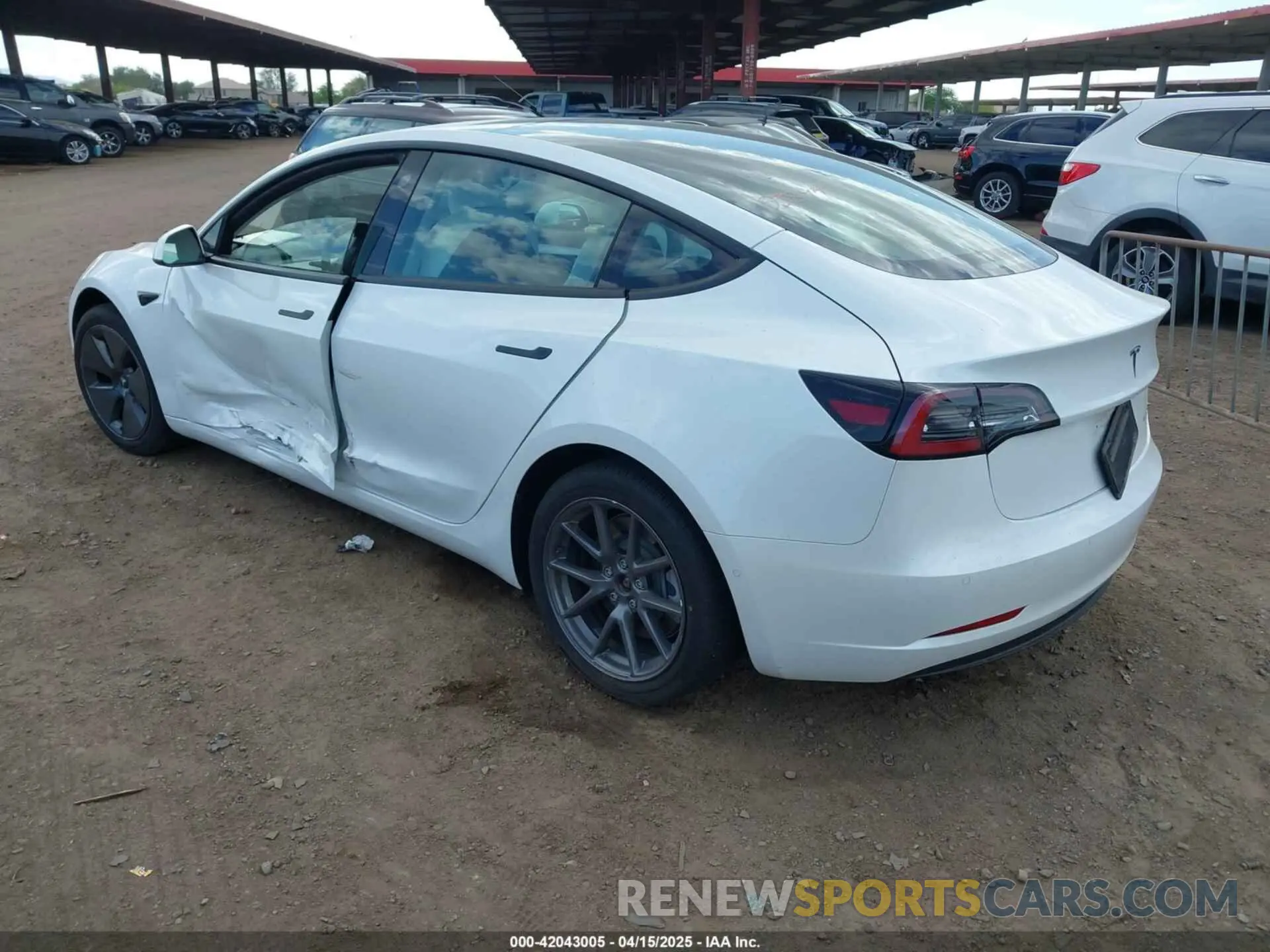 3 fotografías del automóvil dañado 5YJ3E1EB8NF338947 TESLA MODEL 3 2022