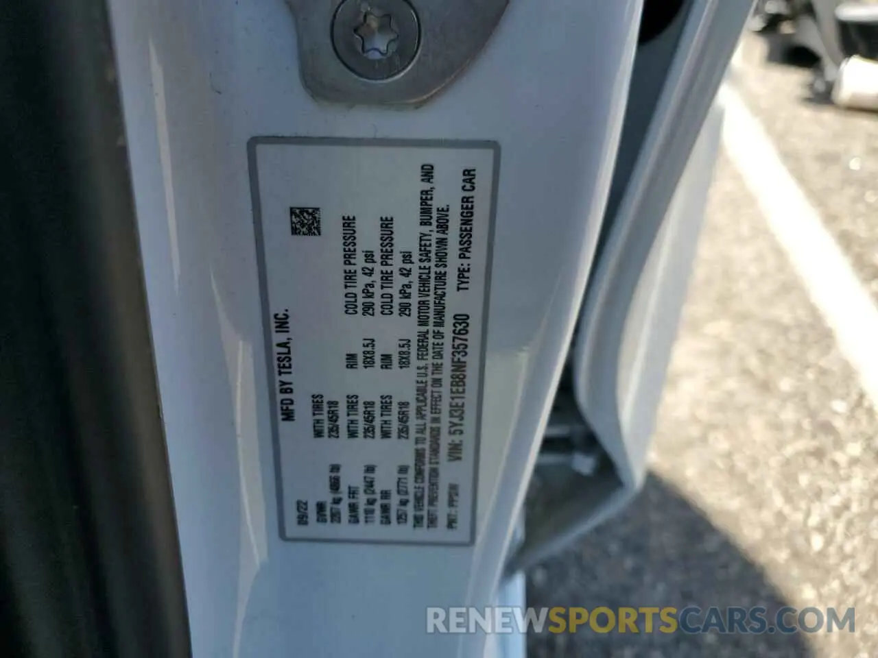 13 fotografías del automóvil dañado 5YJ3E1EB8NF357630 TESLA MODEL 3 2022