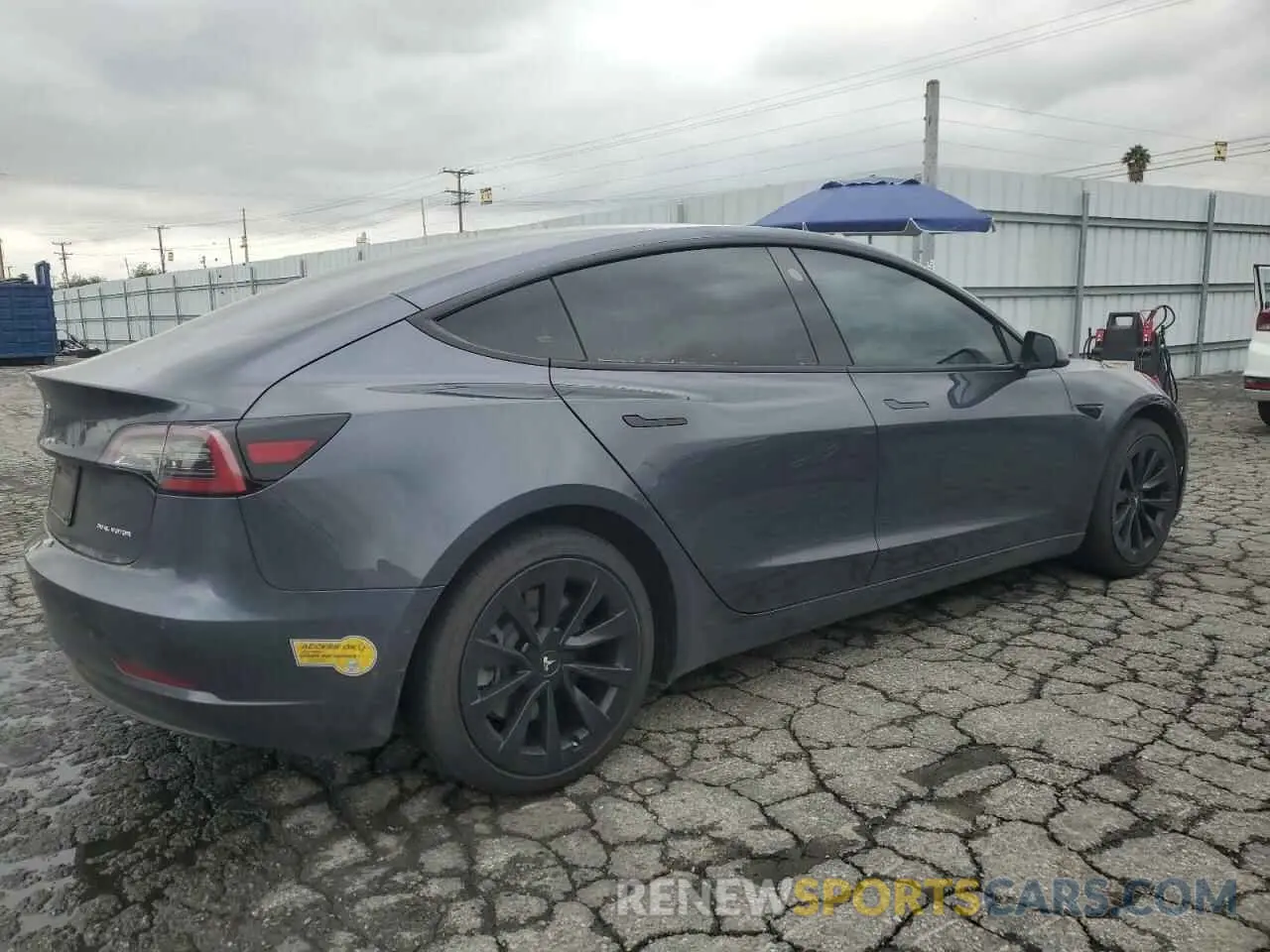 3 fotografías del automóvil dañado 5YJ3E1EB9NF117339 TESLA MODEL 3 2022