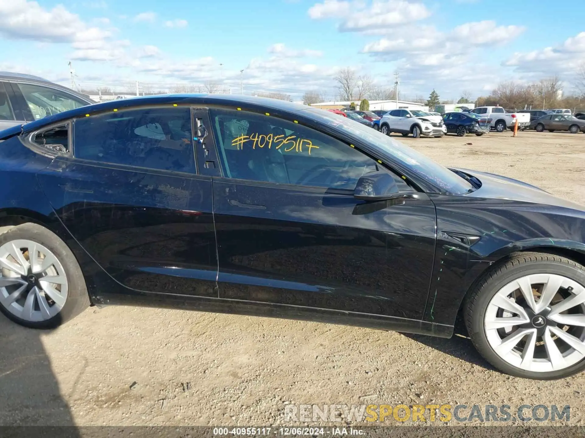 13 fotografías del automóvil dañado 5YJ3E1EB9NF121889 TESLA MODEL 3 2022