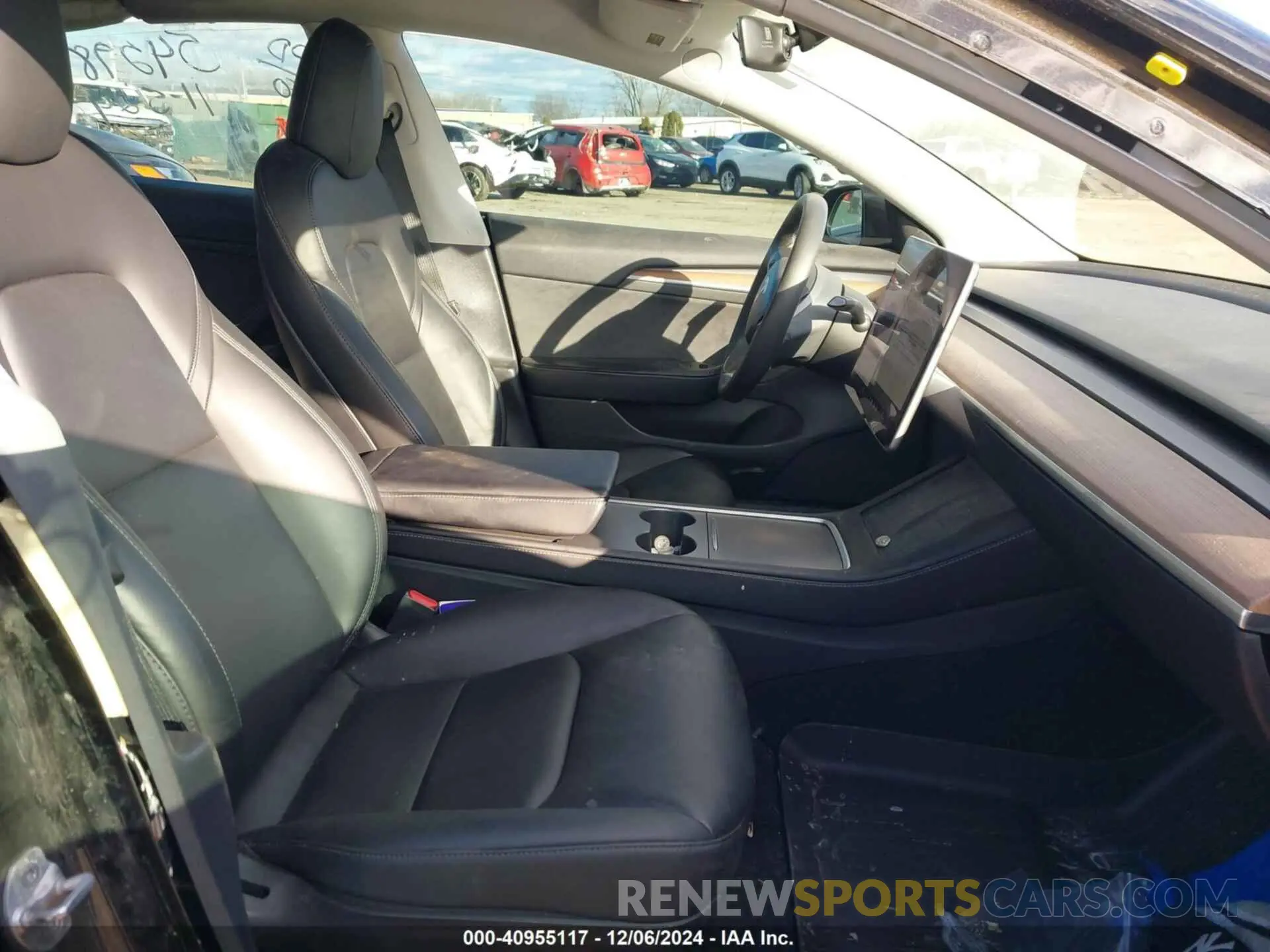 5 fotografías del automóvil dañado 5YJ3E1EB9NF121889 TESLA MODEL 3 2022