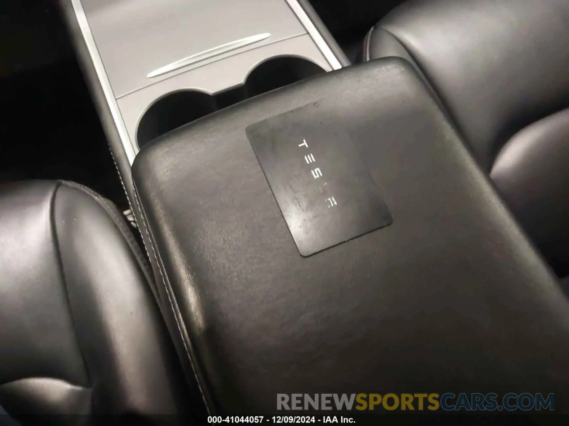 11 fotografías del automóvil dañado 5YJ3E1EB9NF186113 TESLA MODEL 3 2022