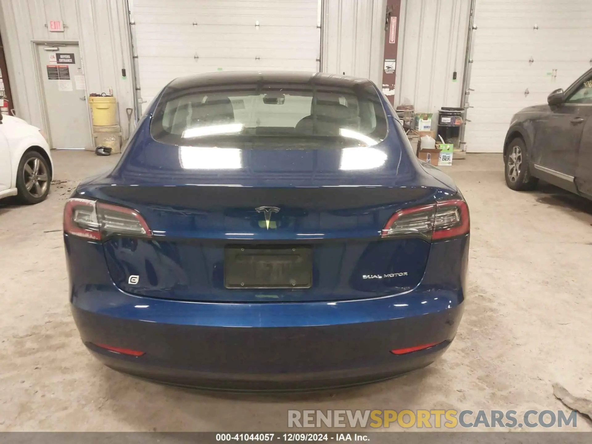 16 fotografías del automóvil dañado 5YJ3E1EB9NF186113 TESLA MODEL 3 2022