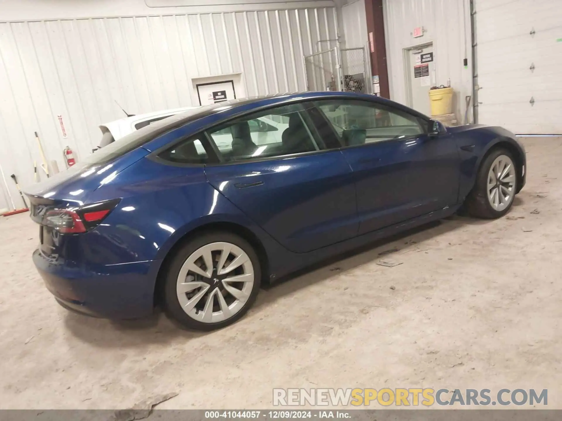 4 fotografías del automóvil dañado 5YJ3E1EB9NF186113 TESLA MODEL 3 2022
