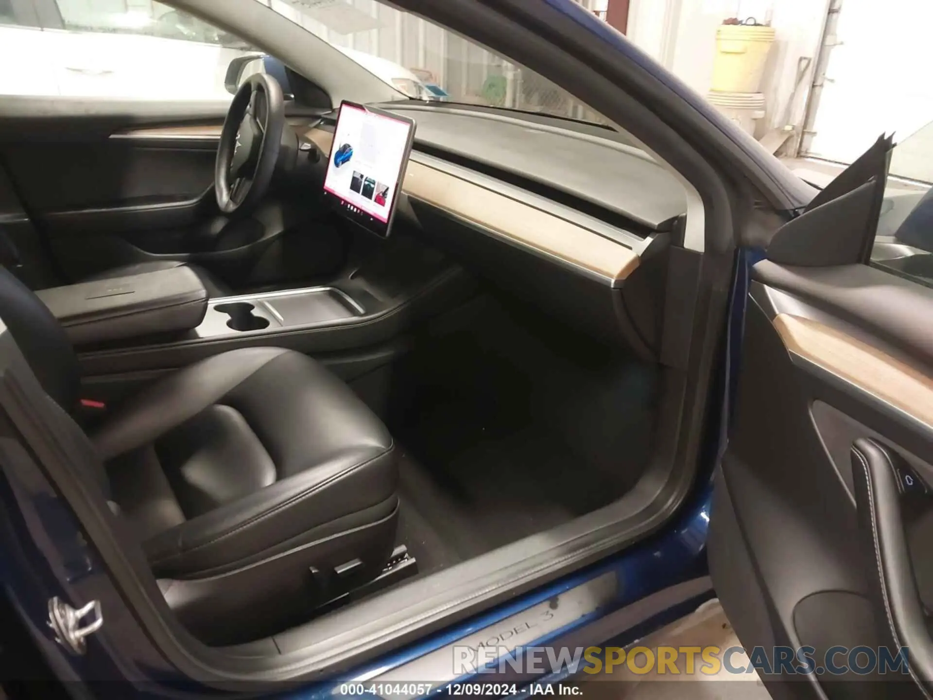 5 fotografías del automóvil dañado 5YJ3E1EB9NF186113 TESLA MODEL 3 2022