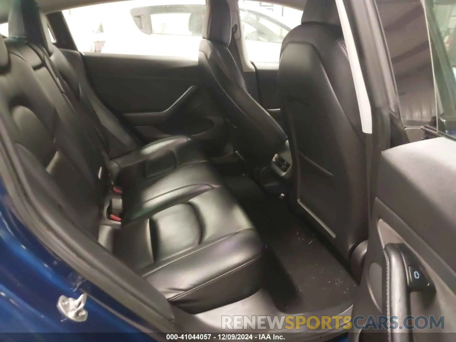 8 fotografías del automóvil dañado 5YJ3E1EB9NF186113 TESLA MODEL 3 2022