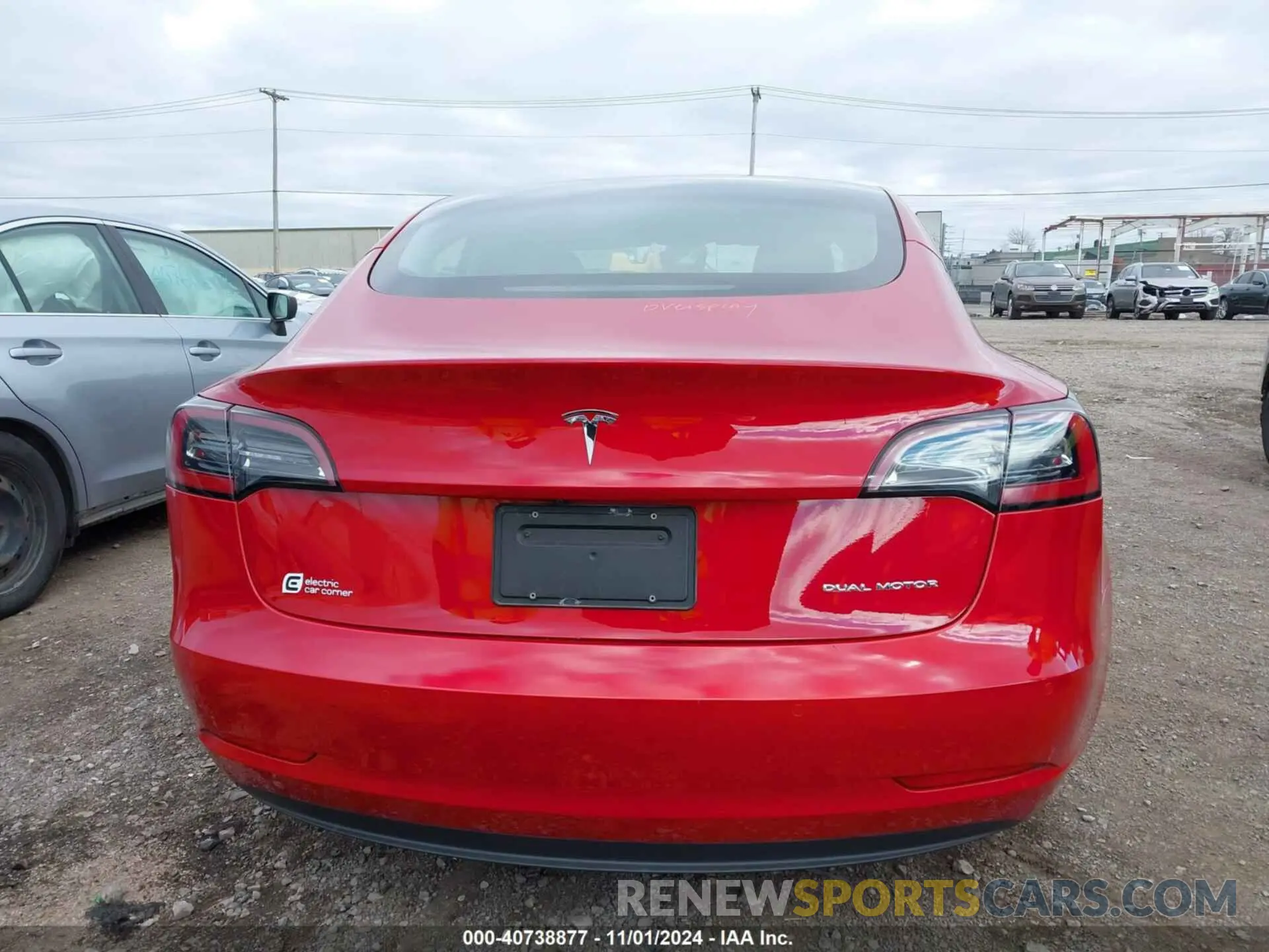 17 fotografías del automóvil dañado 5YJ3E1EB9NF191666 TESLA MODEL 3 2022