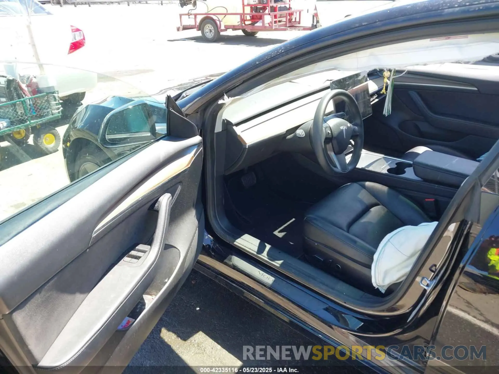 5 fotografías del automóvil dañado 5YJ3E1EB9NF192719 TESLA MODEL 3 2022