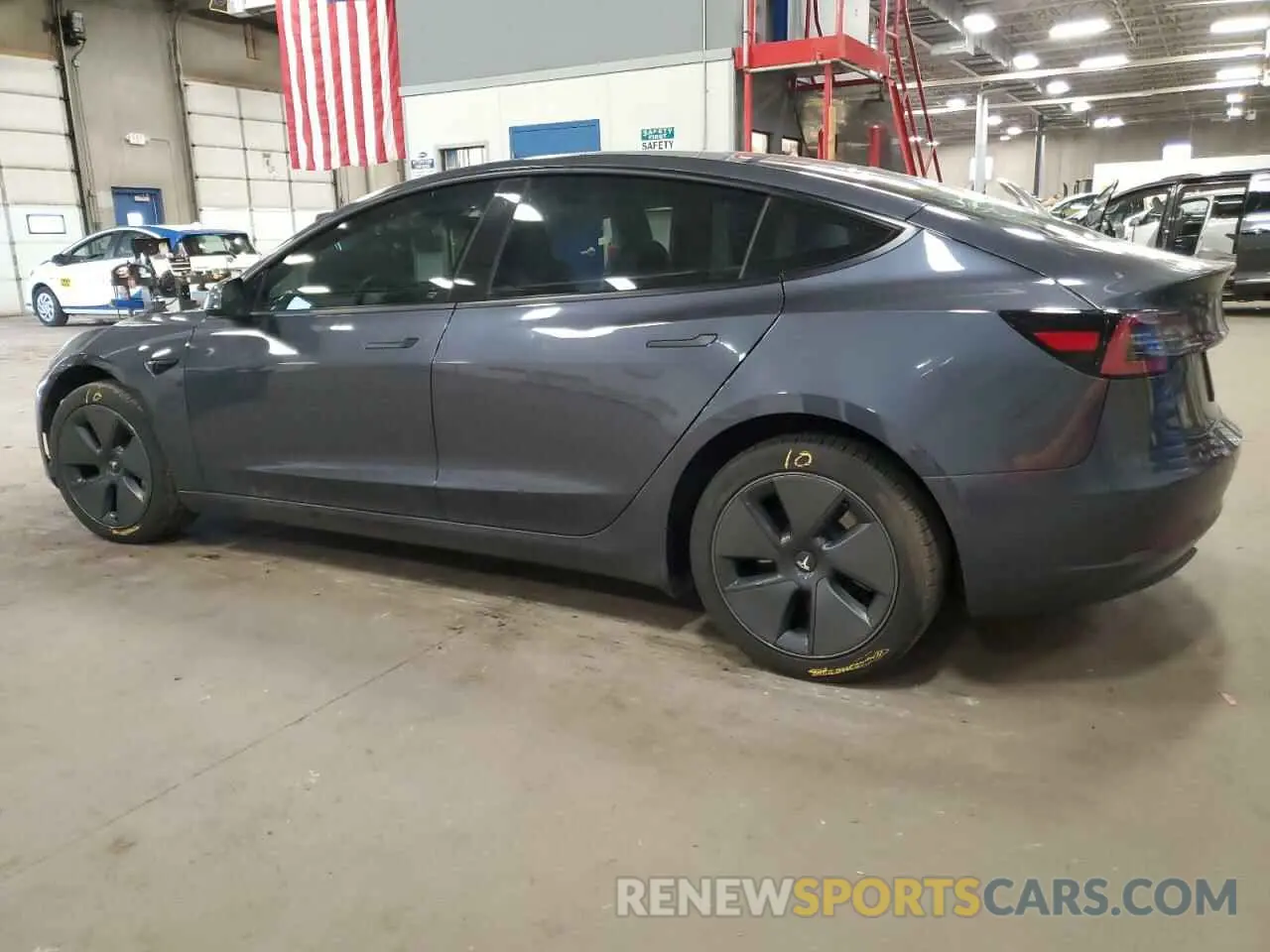 2 fotografías del automóvil dañado 5YJ3E1EB9NF199184 TESLA MODEL 3 2022
