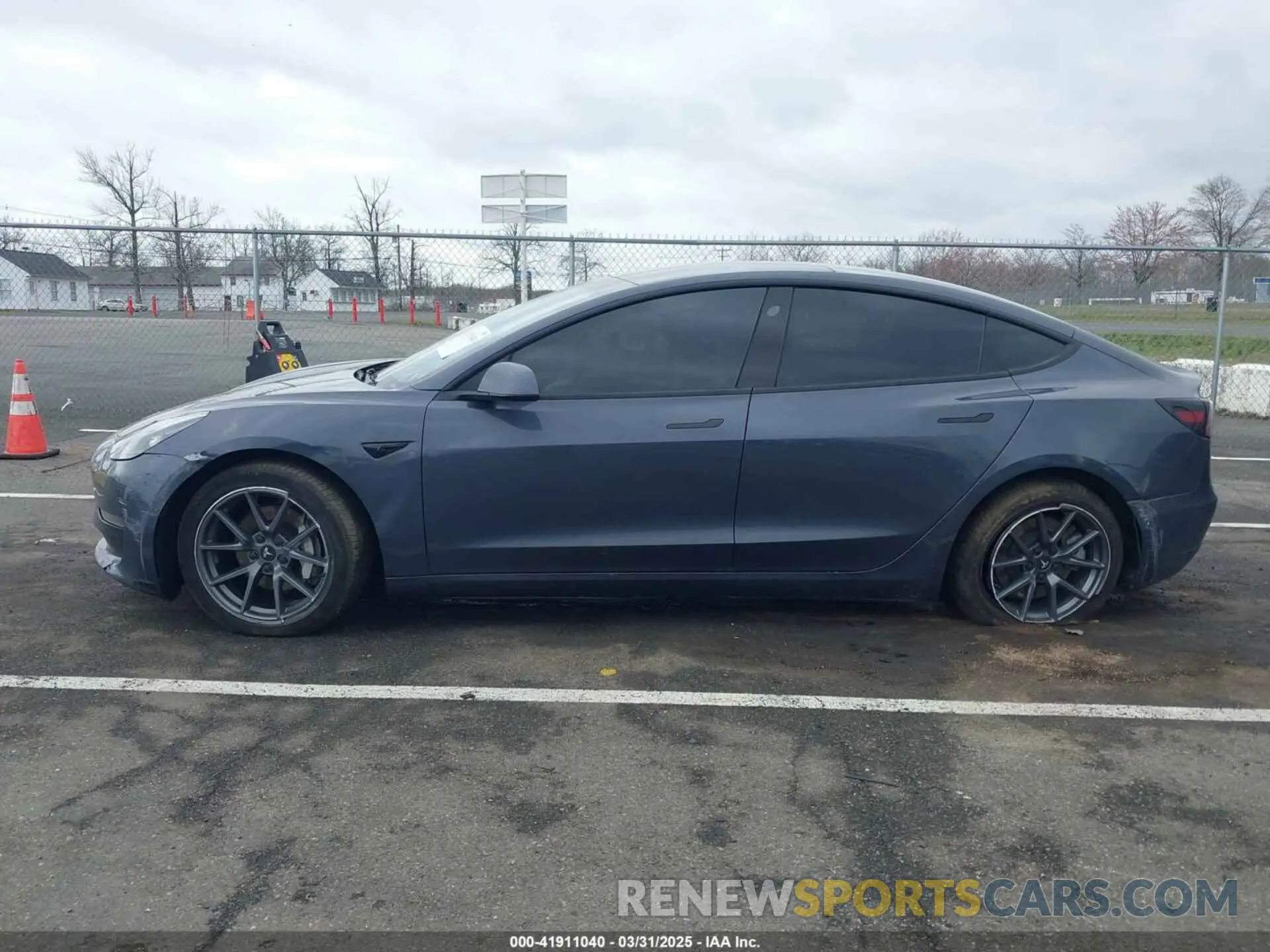 14 fotografías del automóvil dañado 5YJ3E1EB9NF206943 TESLA MODEL 3 2022