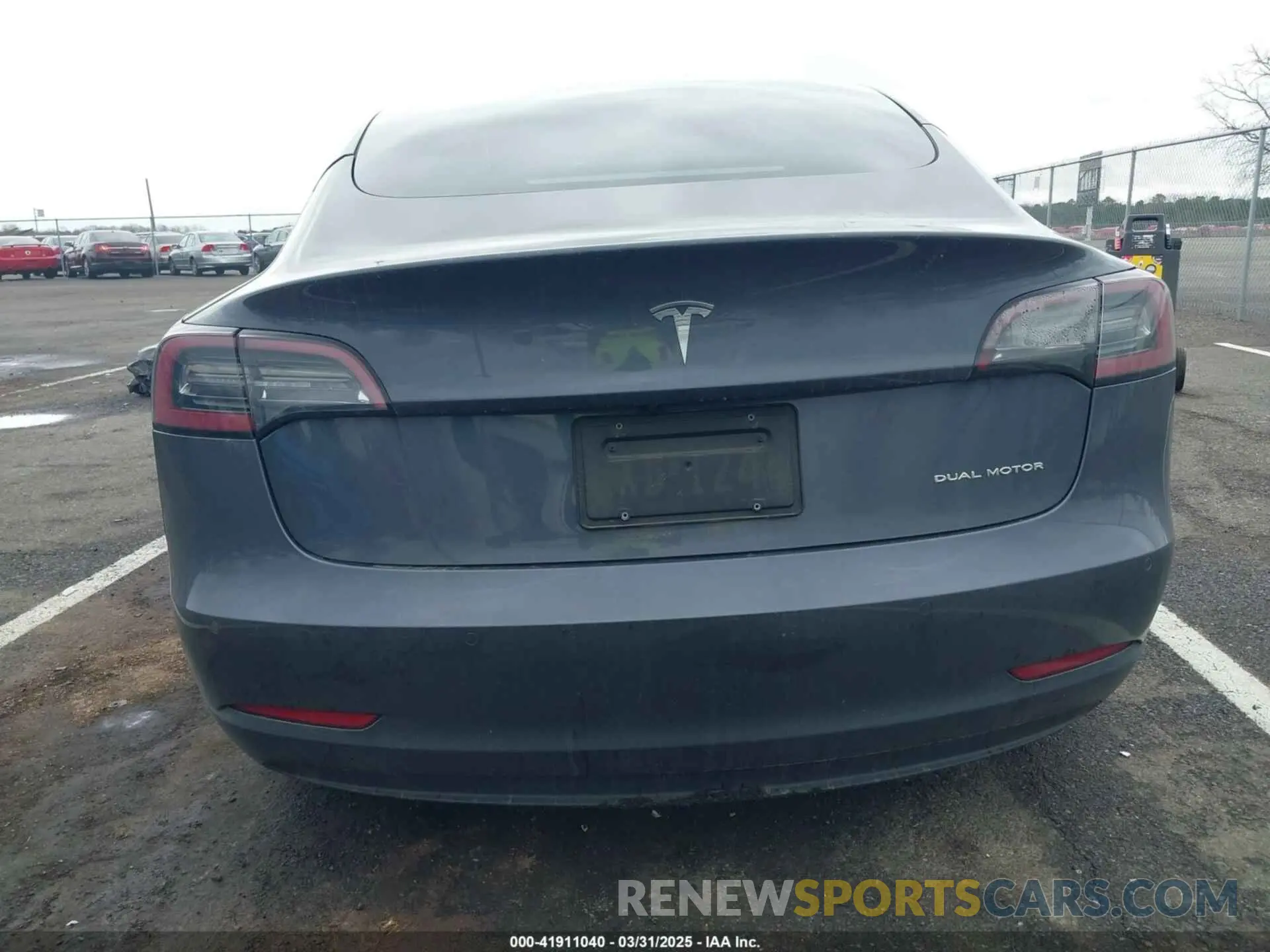 16 fotografías del automóvil dañado 5YJ3E1EB9NF206943 TESLA MODEL 3 2022