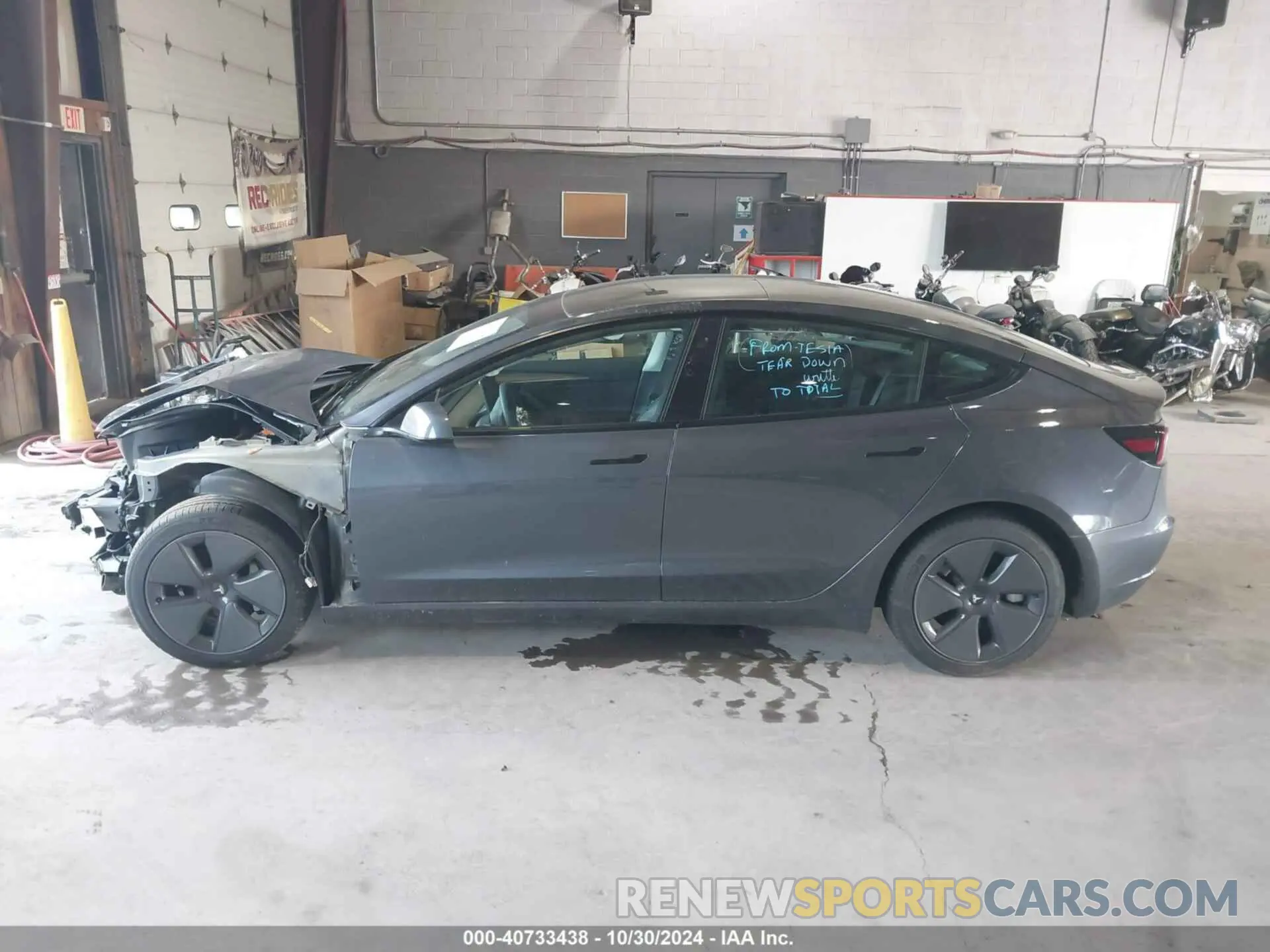 13 fotografías del automóvil dañado 5YJ3E1EB9NF245662 TESLA MODEL 3 2022