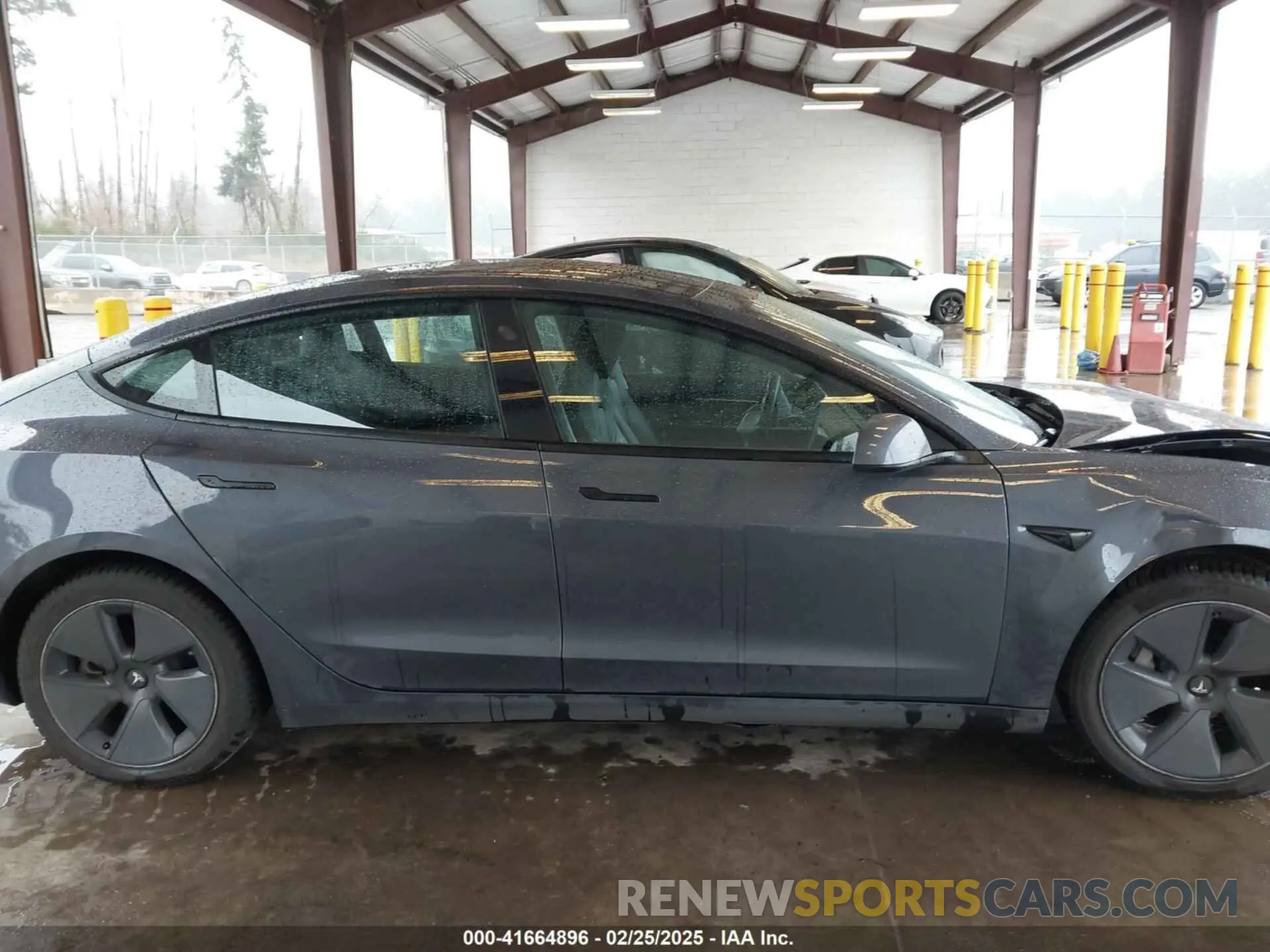 13 fotografías del automóvil dañado 5YJ3E1EB9NF260064 TESLA MODEL 3 2022