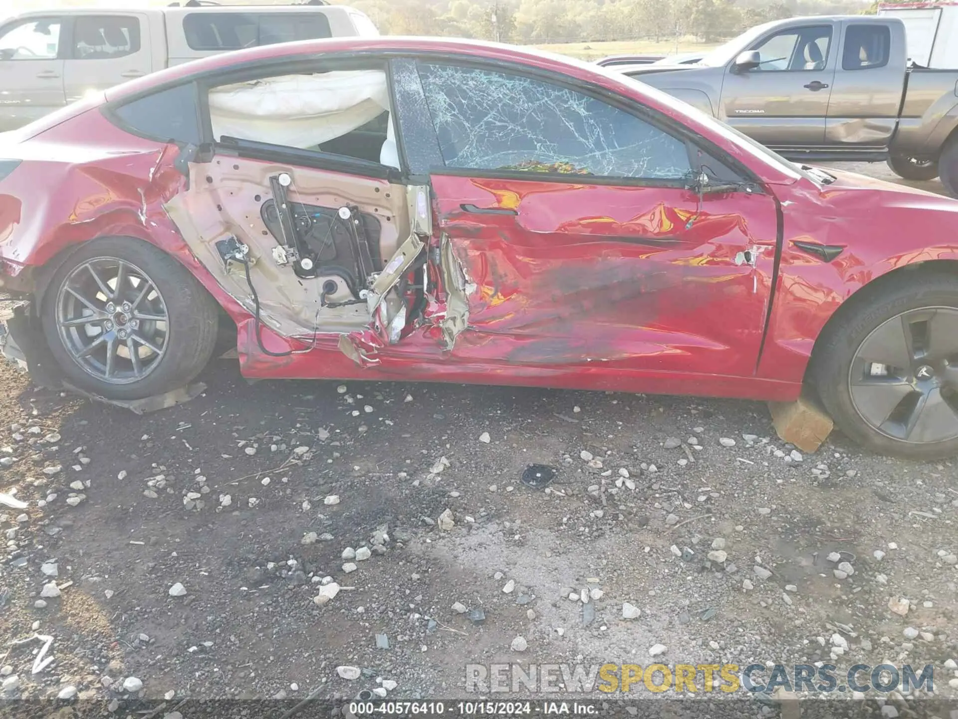 14 fotografías del automóvil dañado 5YJ3E1EB9NF323180 TESLA MODEL 3 2022