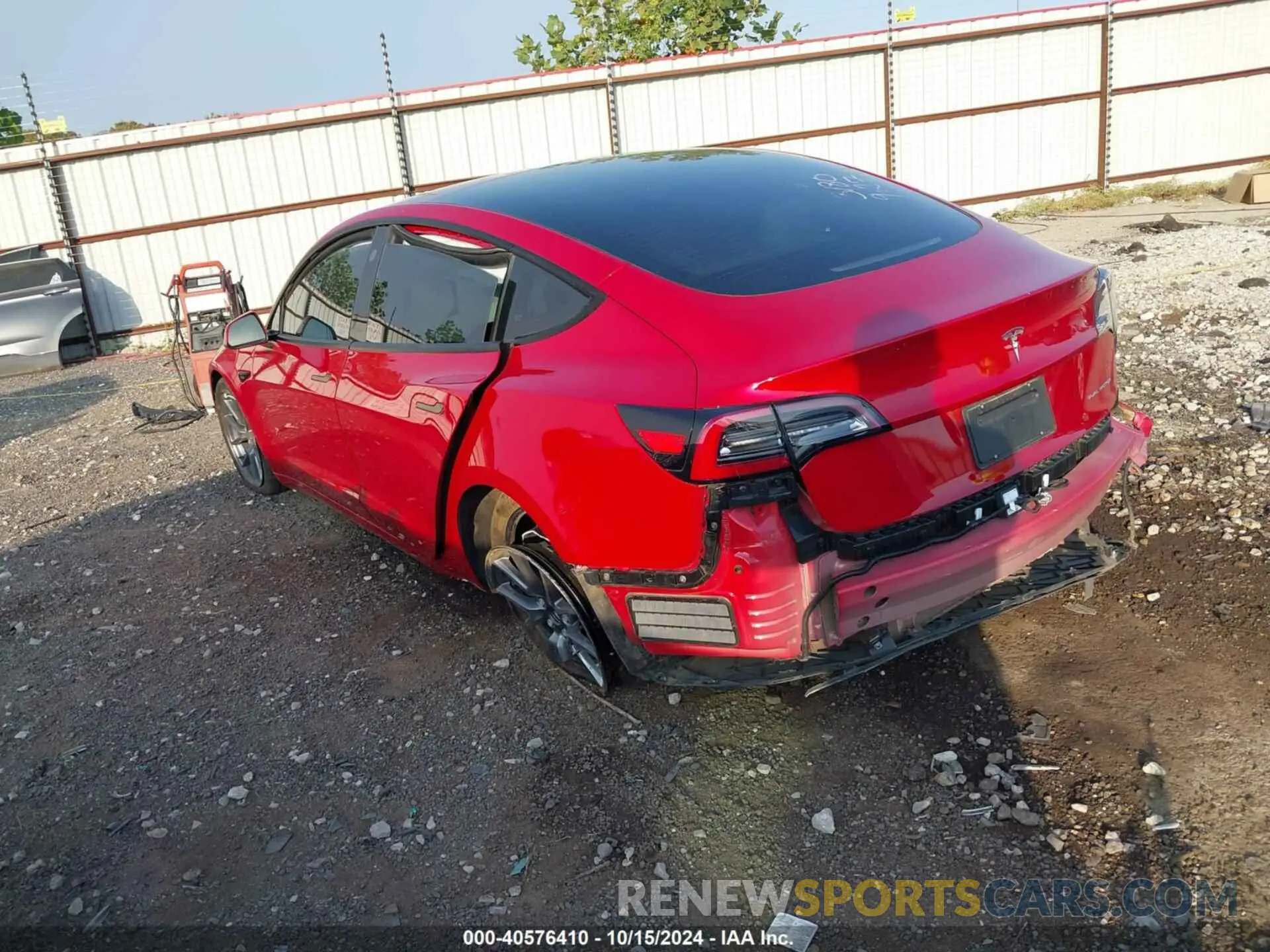 3 fotografías del automóvil dañado 5YJ3E1EB9NF323180 TESLA MODEL 3 2022