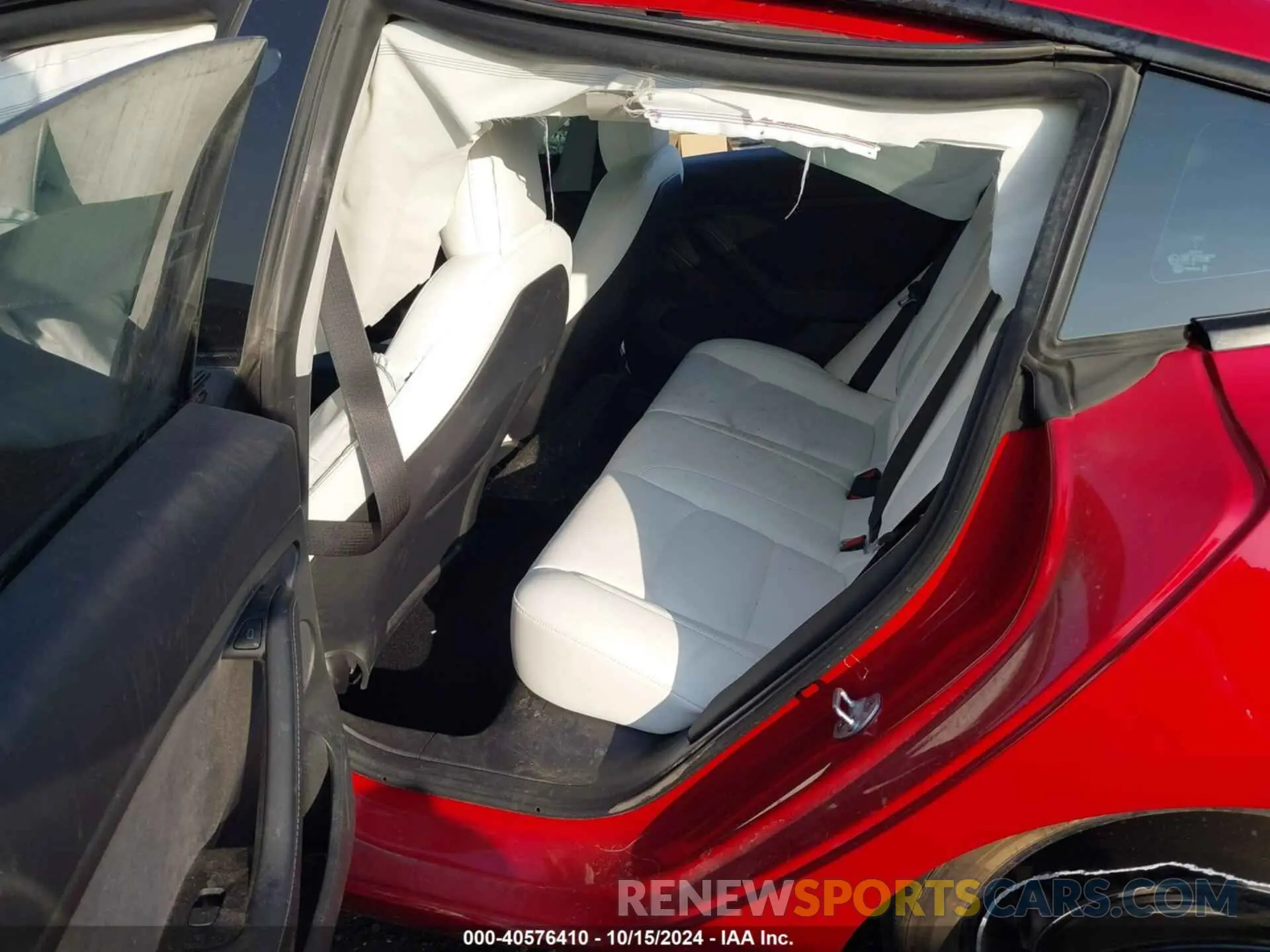 8 fotografías del automóvil dañado 5YJ3E1EB9NF323180 TESLA MODEL 3 2022