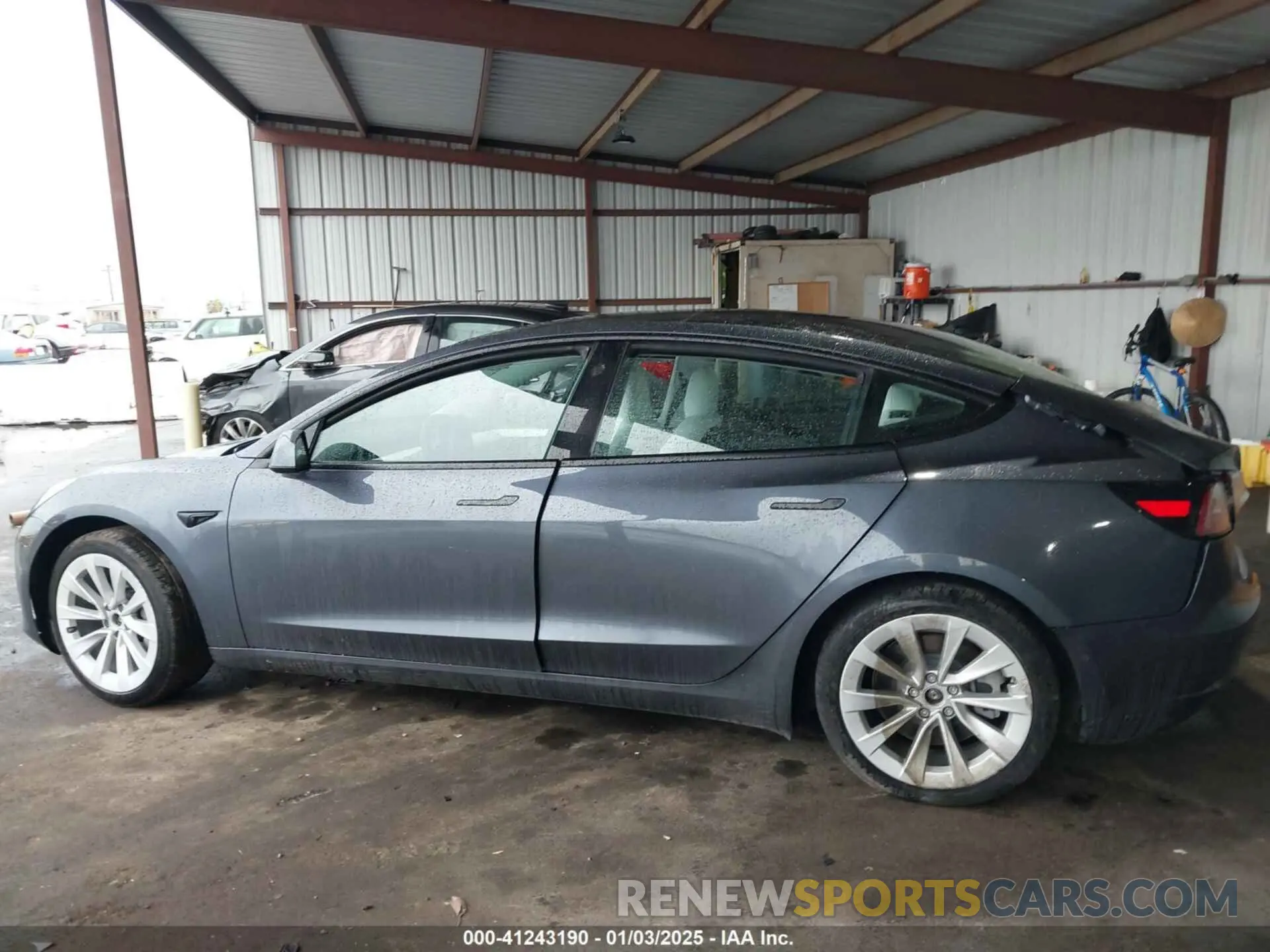 13 fotografías del automóvil dañado 5YJ3E1EB9NF338892 TESLA MODEL 3 2022