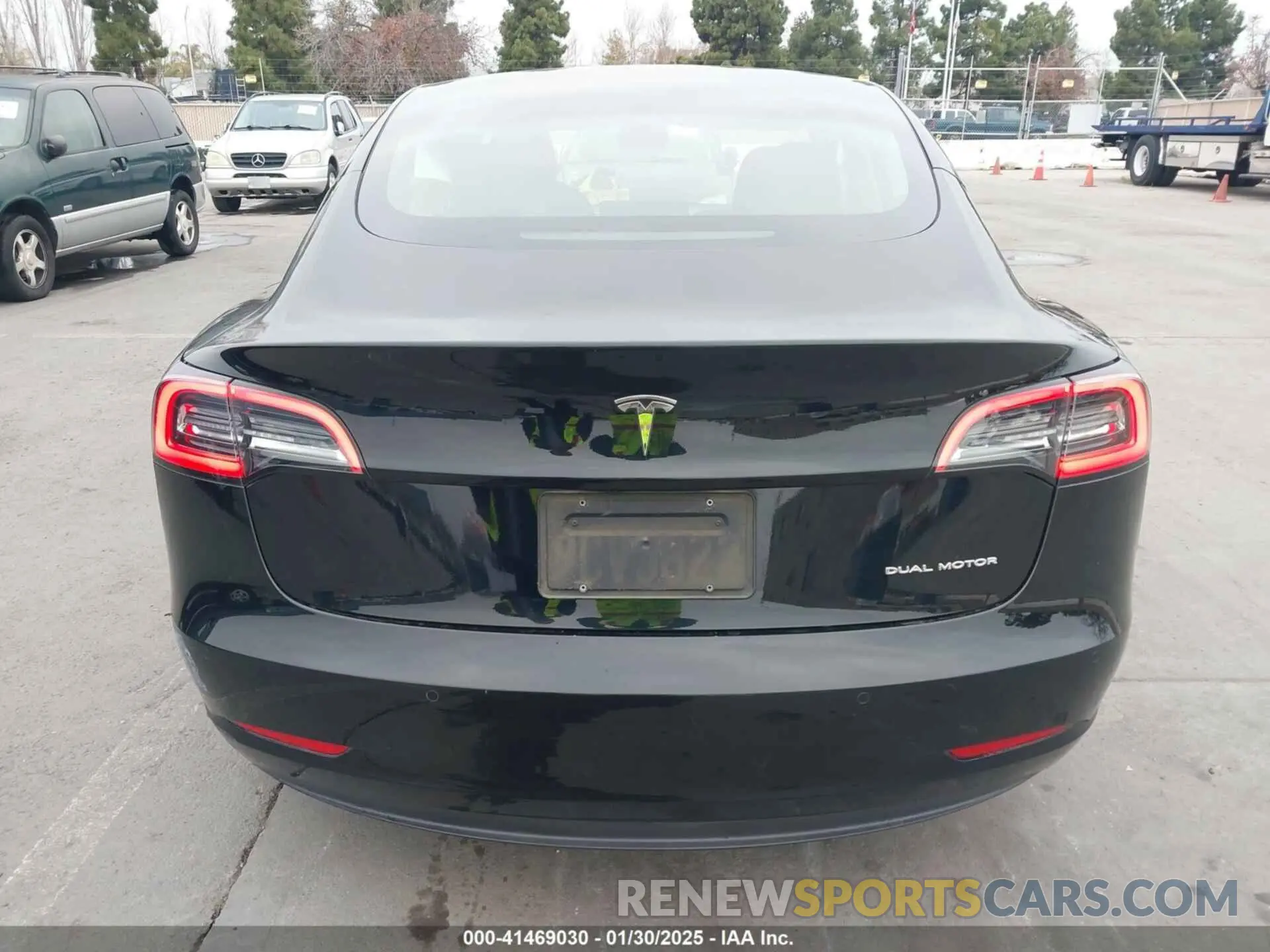 15 fotografías del automóvil dañado 5YJ3E1EB9NF348368 TESLA MODEL 3 2022