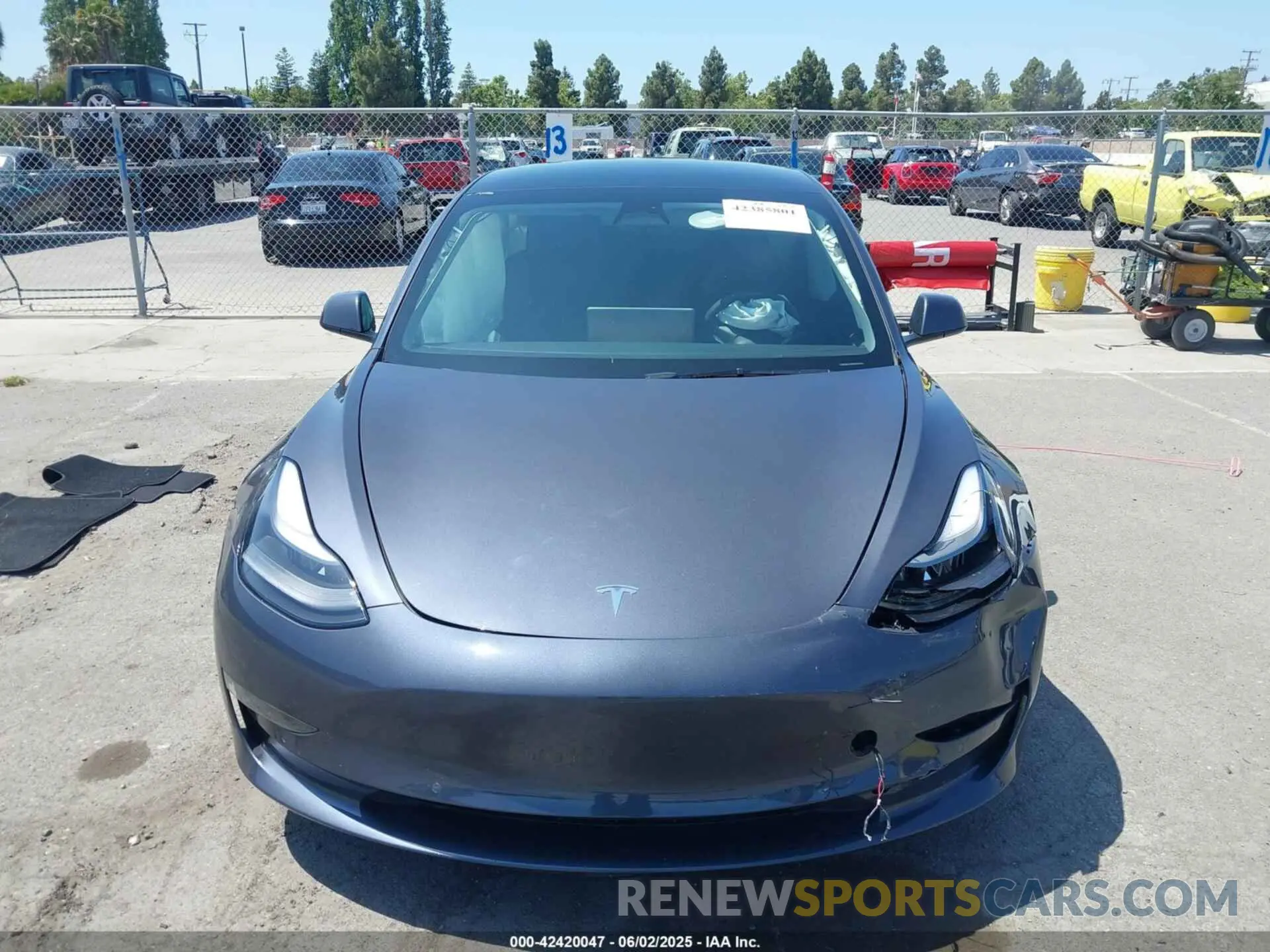 11 fotografías del automóvil dañado 5YJ3E1EB9NF363131 TESLA MODEL 3 2022