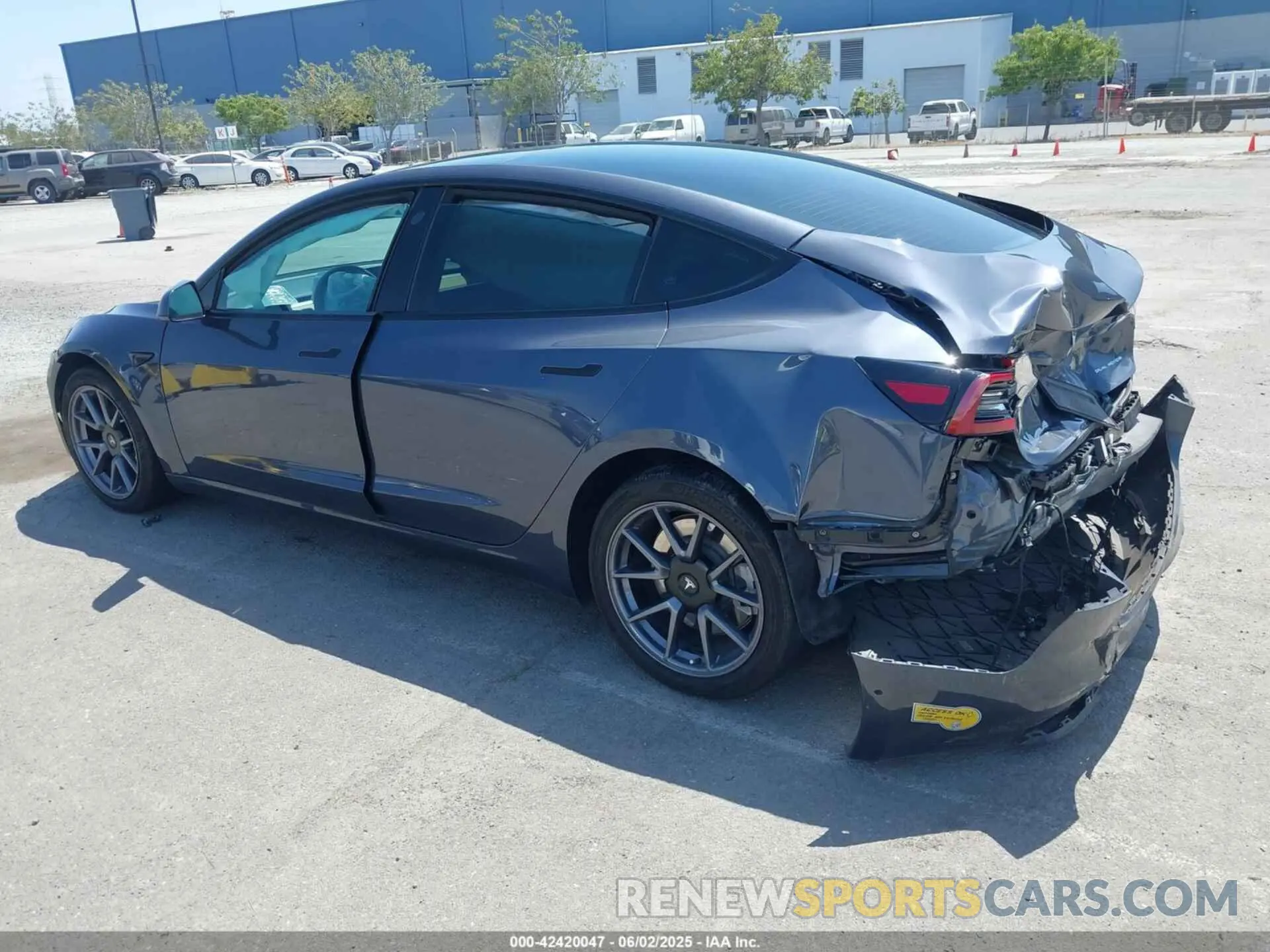 3 fotografías del automóvil dañado 5YJ3E1EB9NF363131 TESLA MODEL 3 2022