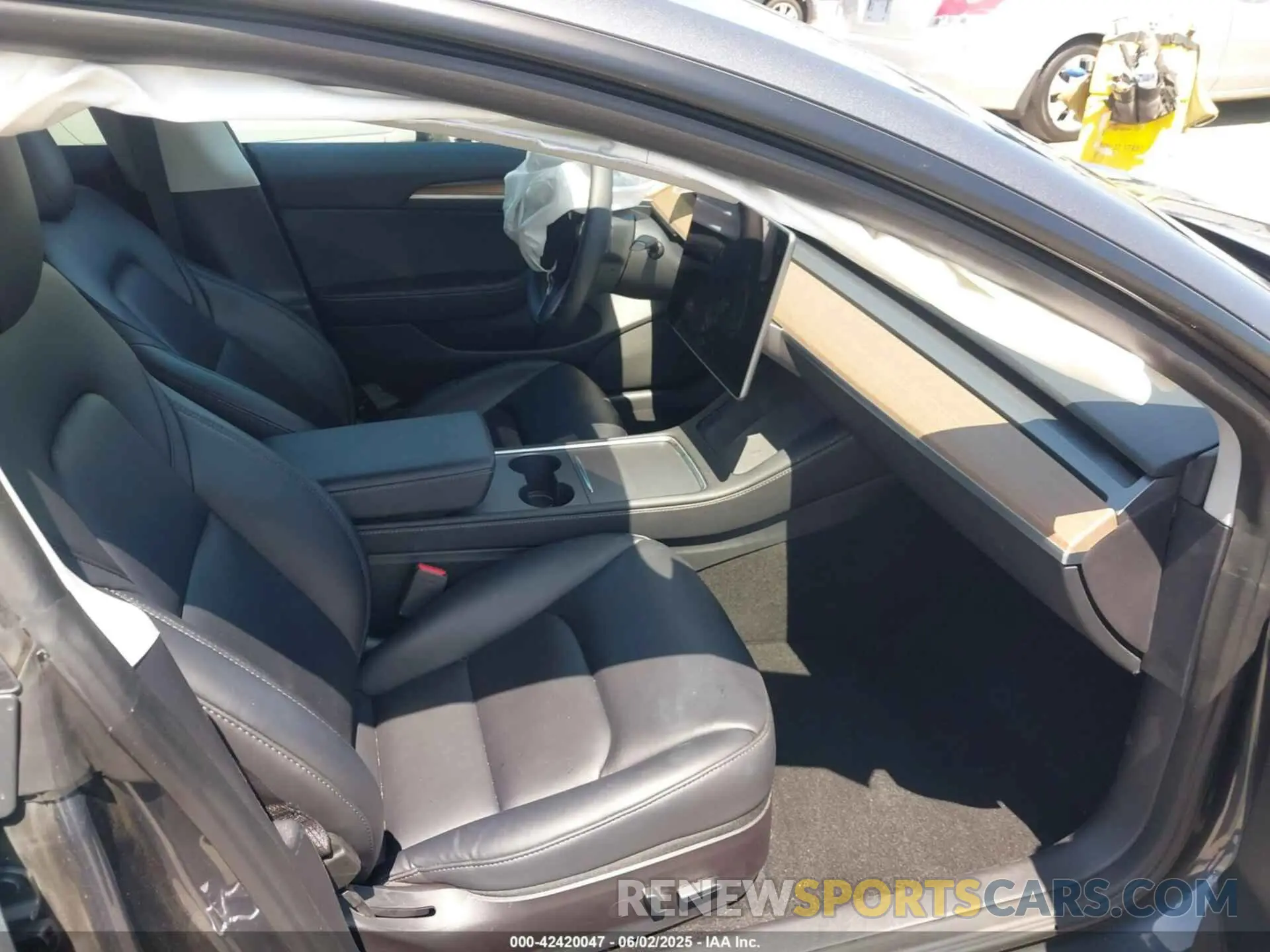 5 fotografías del automóvil dañado 5YJ3E1EB9NF363131 TESLA MODEL 3 2022