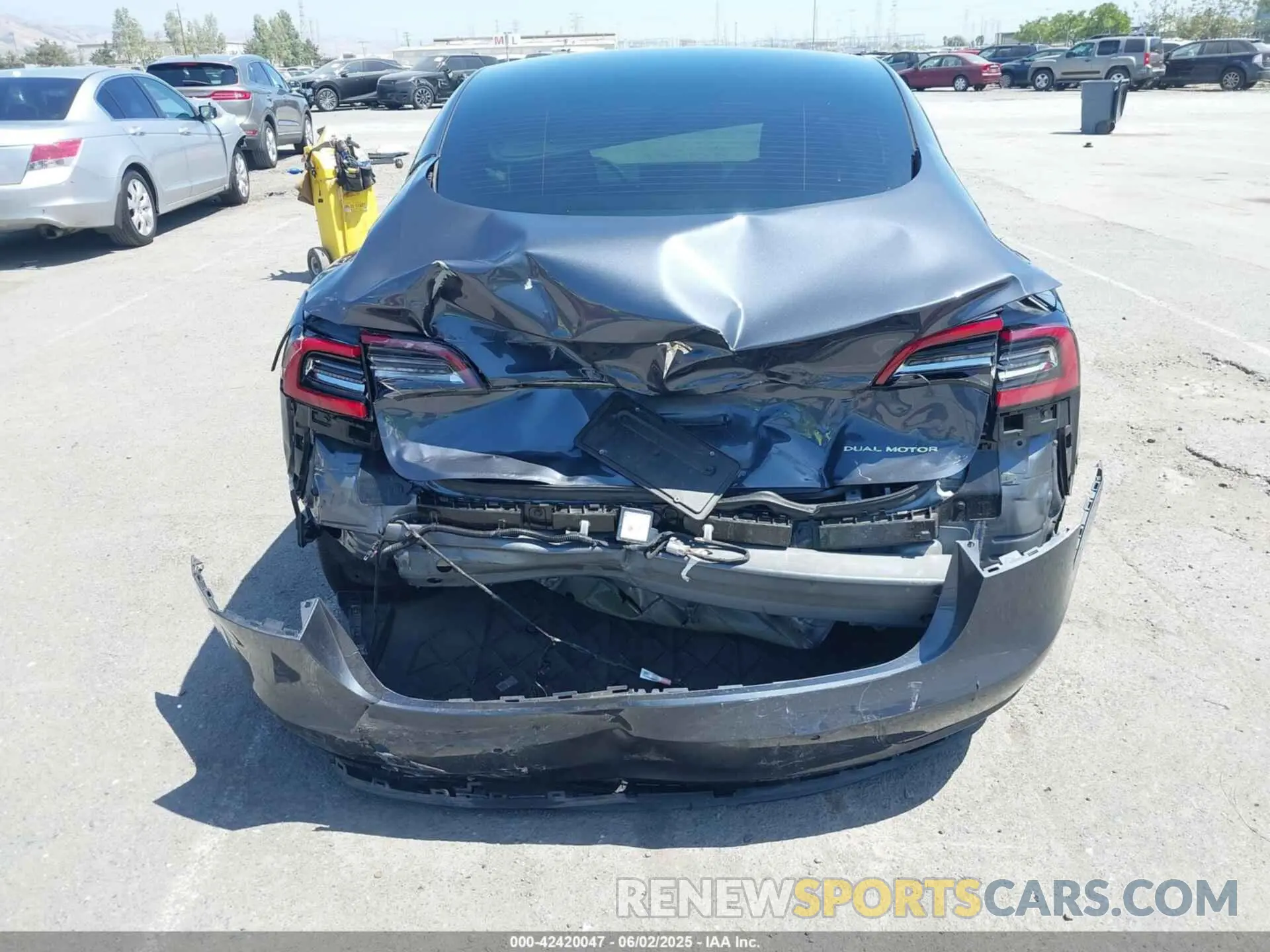 6 fotografías del automóvil dañado 5YJ3E1EB9NF363131 TESLA MODEL 3 2022