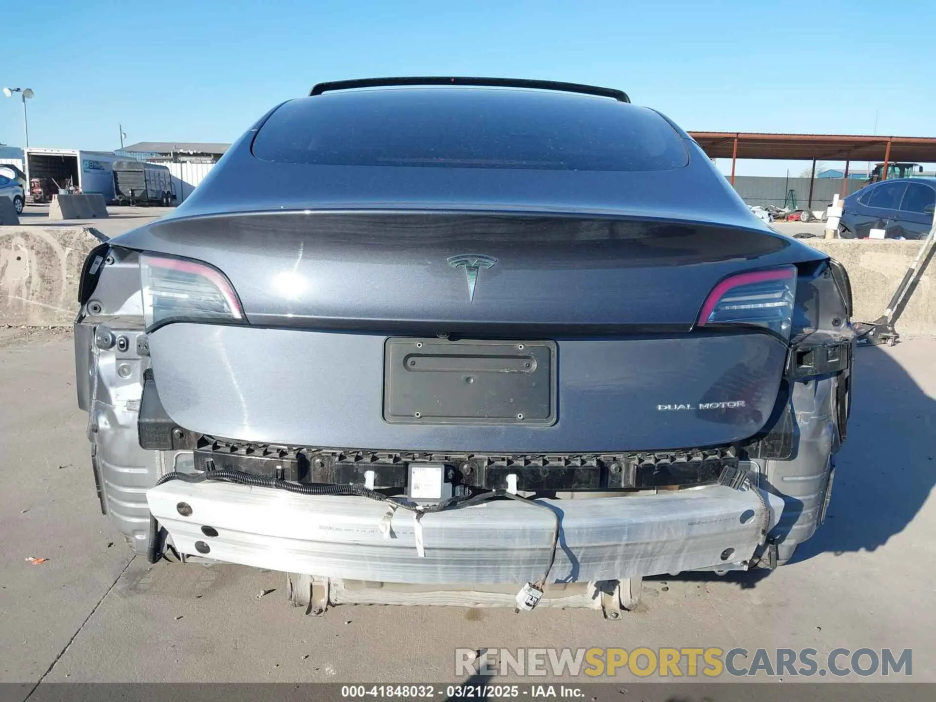 17 fotografías del automóvil dañado 5YJ3E1EBXNF115762 TESLA MODEL 3 2022