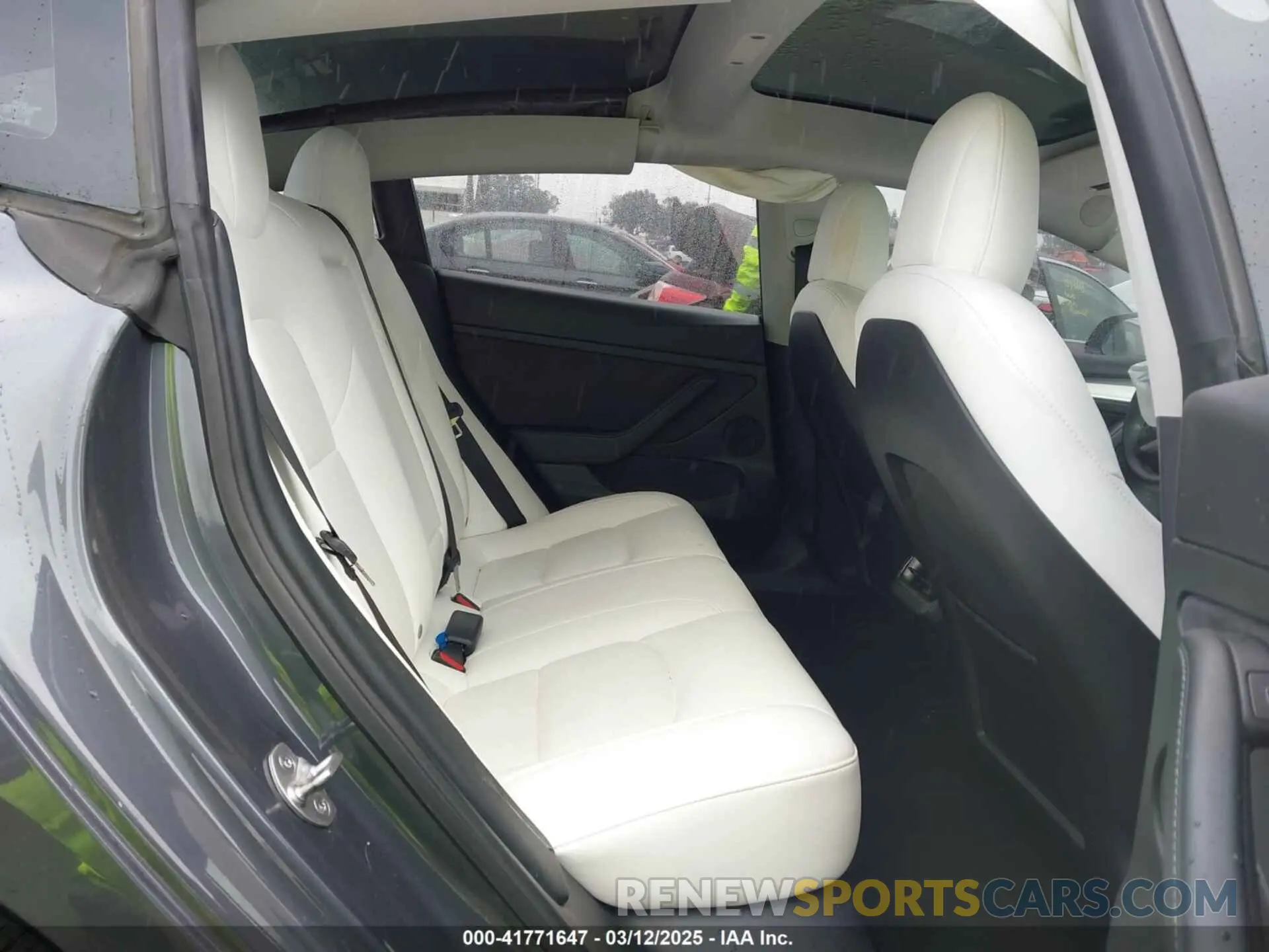 8 fotografías del automóvil dañado 5YJ3E1EBXNF138538 TESLA MODEL 3 2022